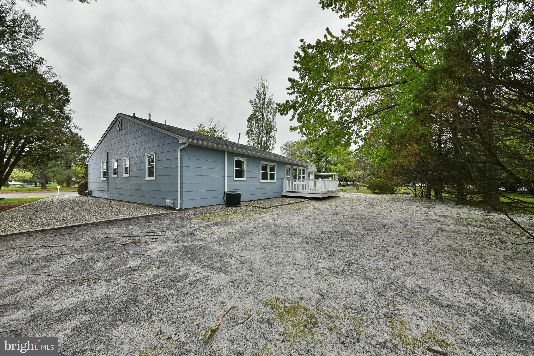 106 HATFIELD COURT