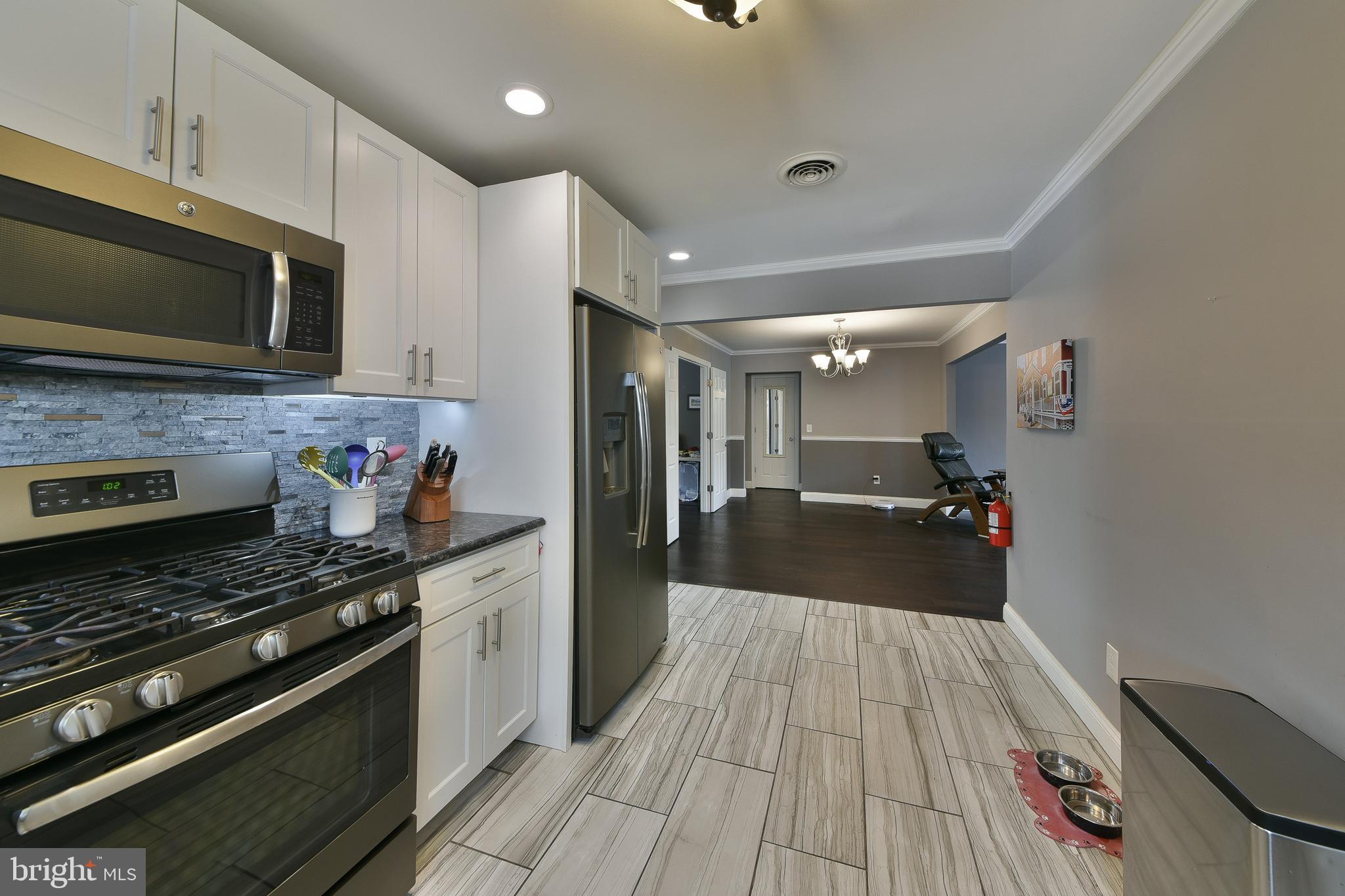 106 HATFIELD COURT