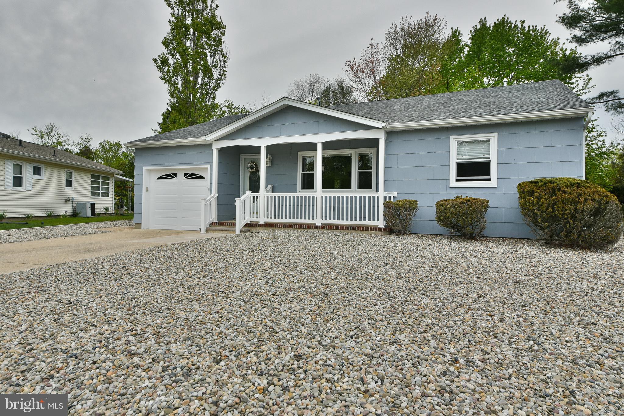 106 HATFIELD COURT