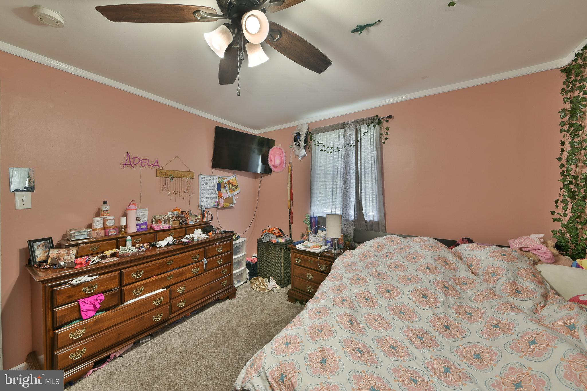3838 Redwood Ave