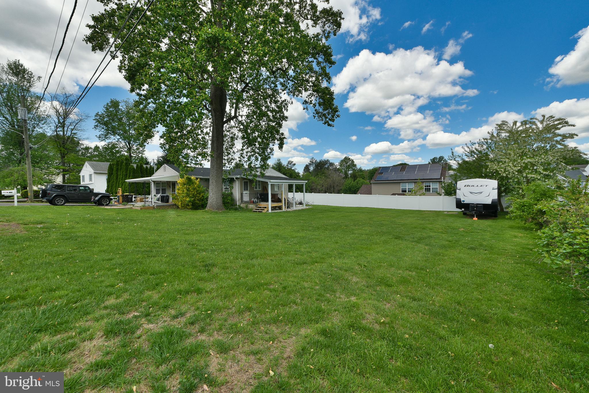 3838 Redwood Ave