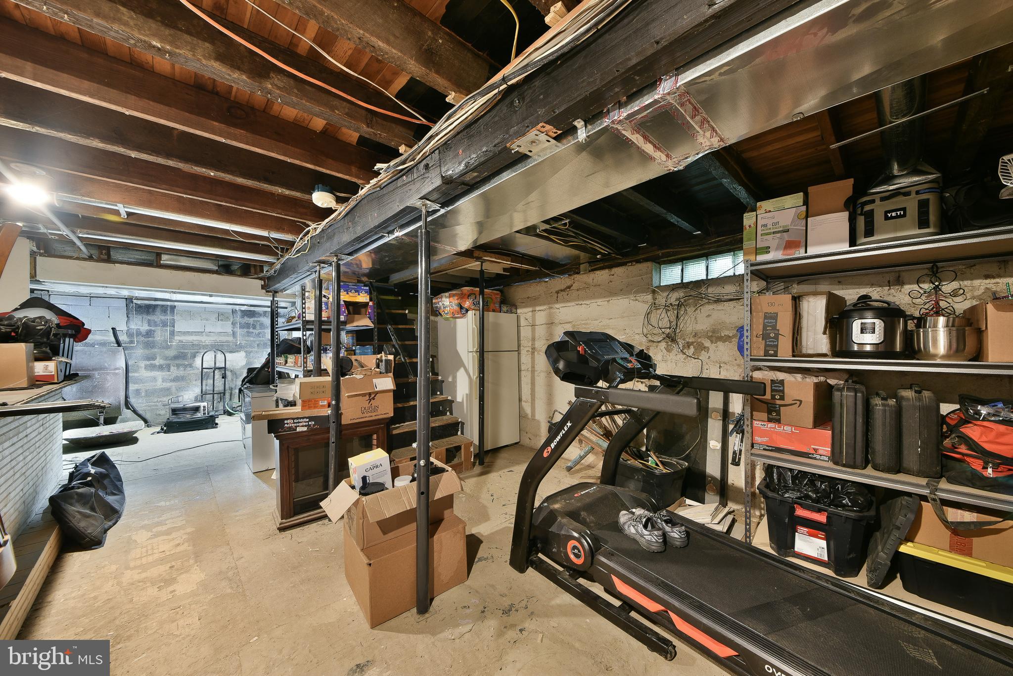 3838 Redwood Ave