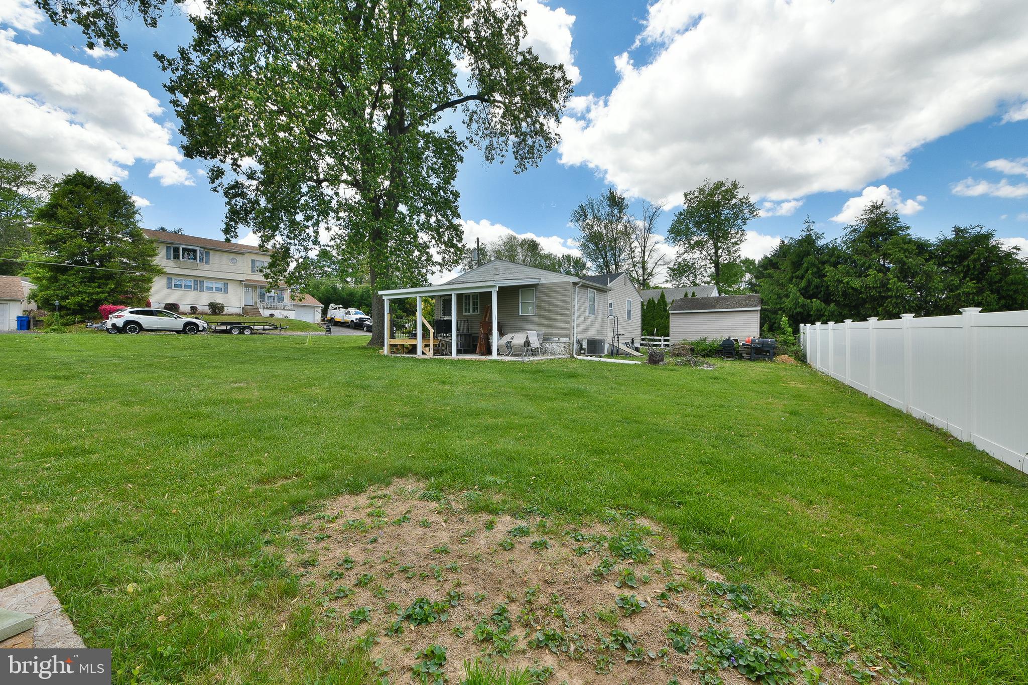 3838 Redwood Ave