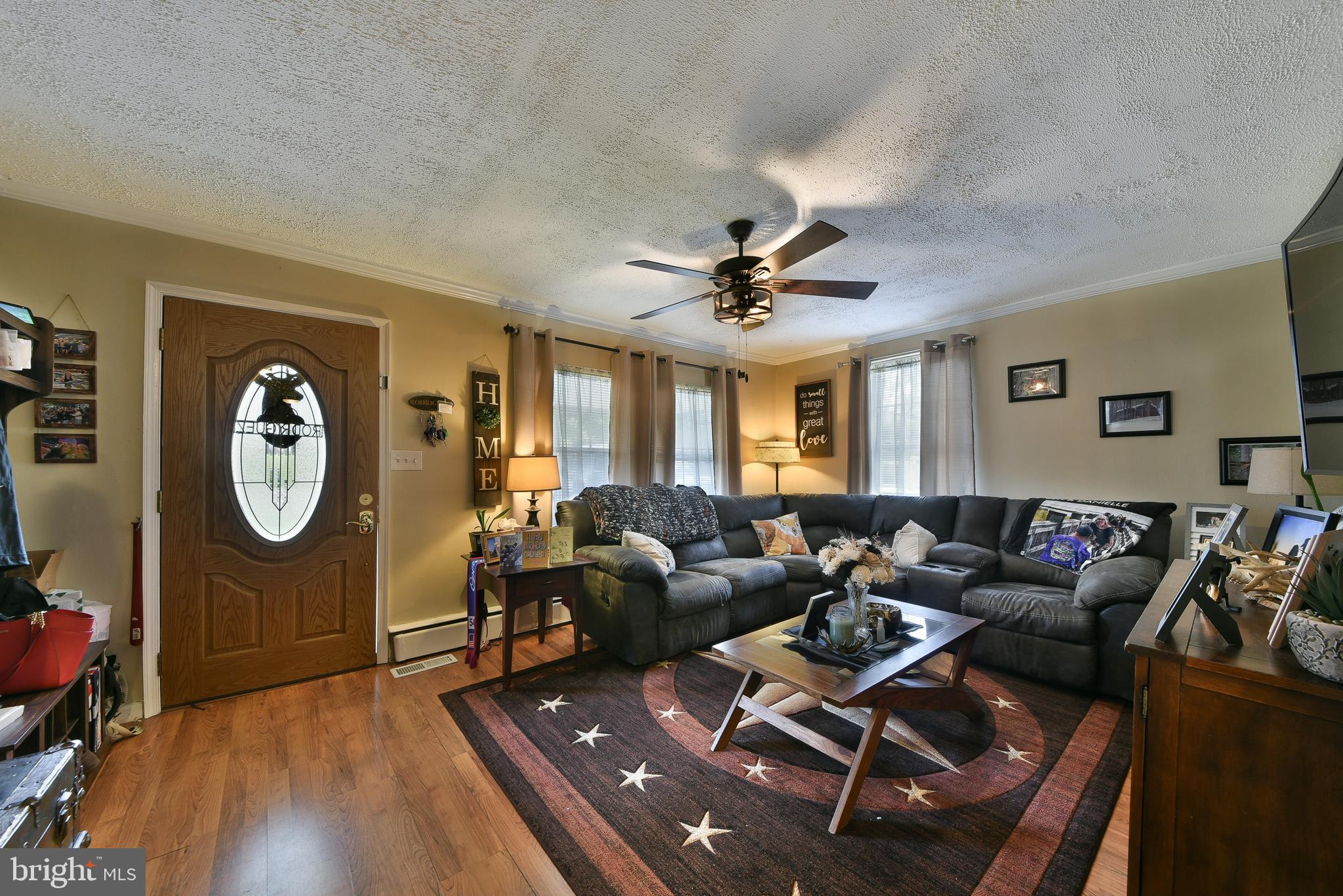 3838 Redwood Ave