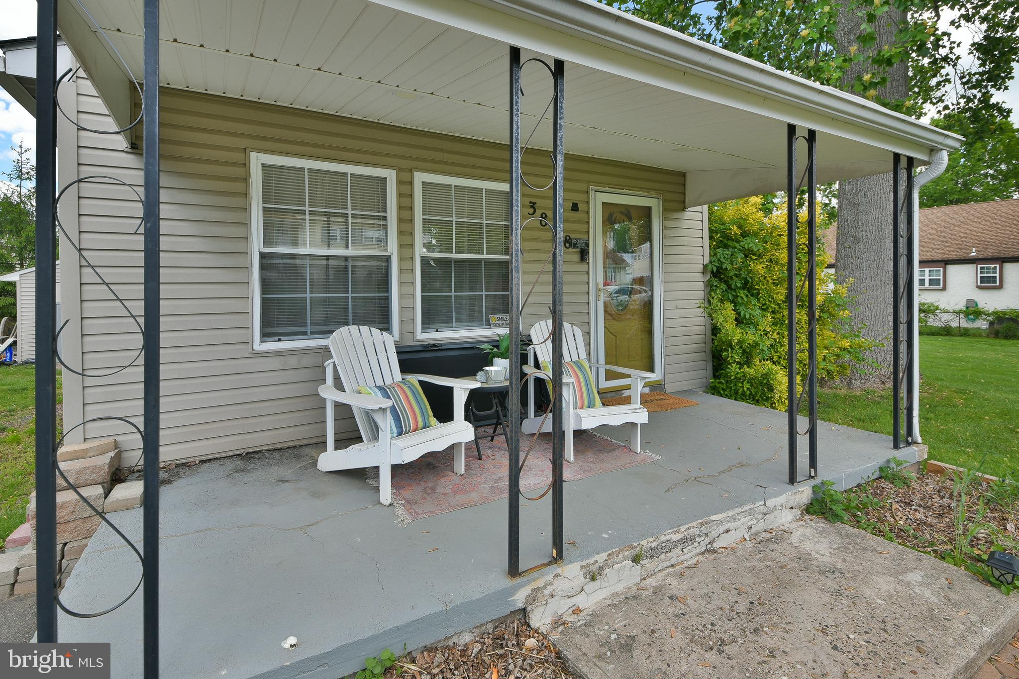 3838 Redwood Ave
