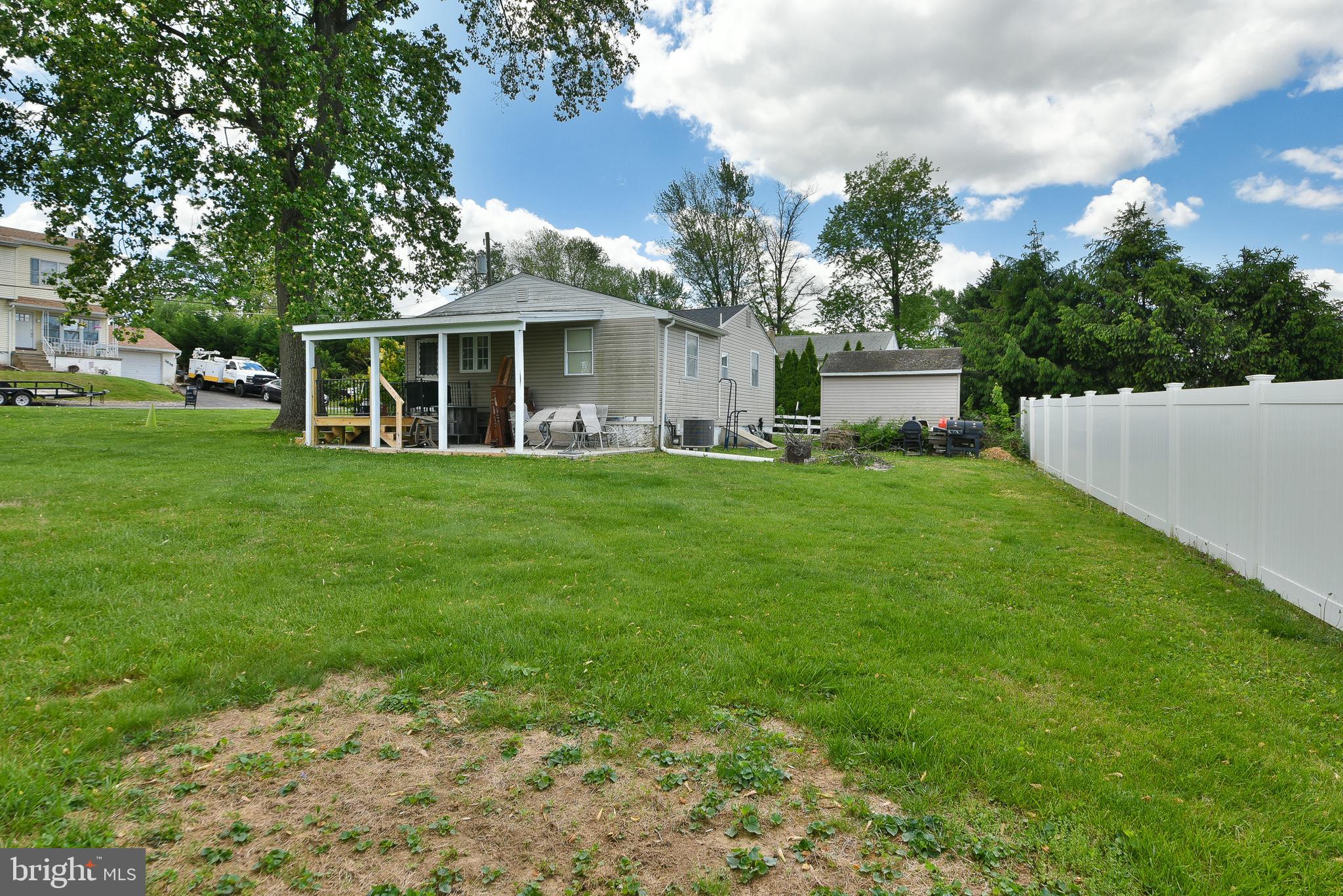3838 Redwood Ave