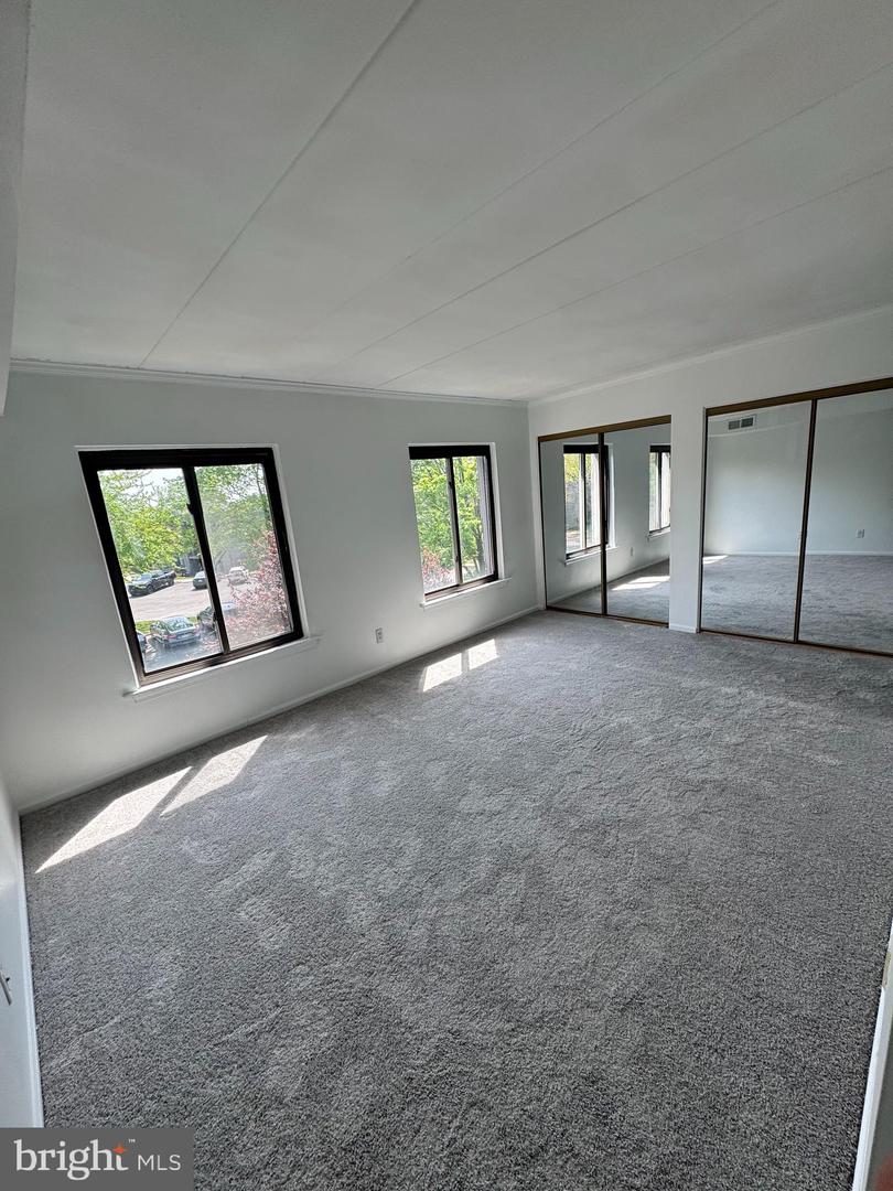 273 E VILLAGE RD