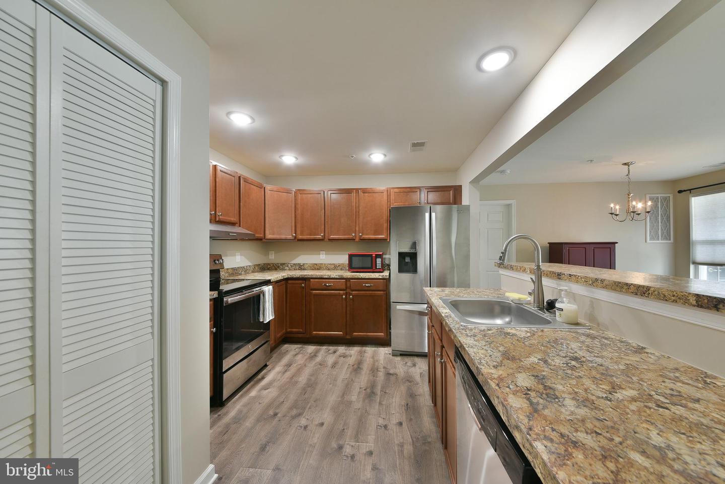 1512 Moore St #104