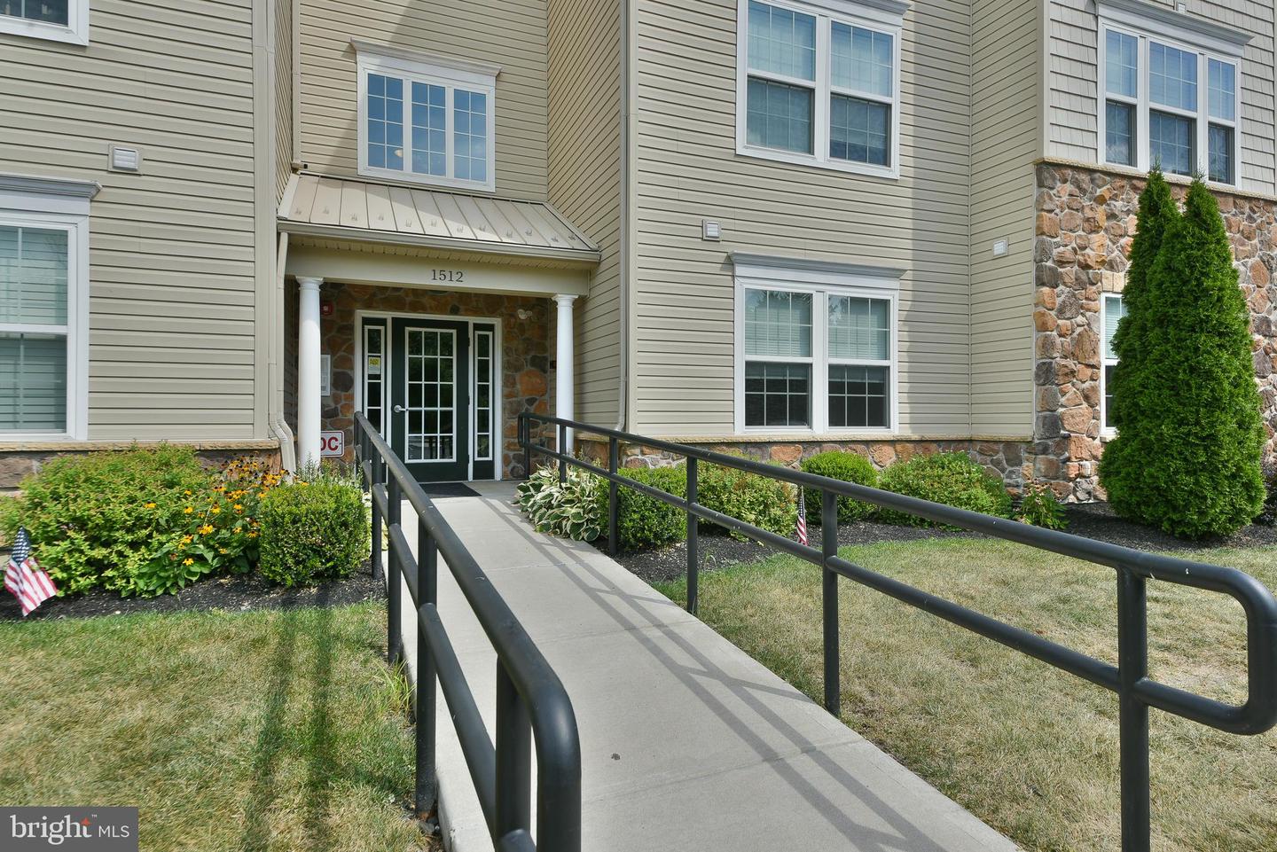1512 Moore St #104