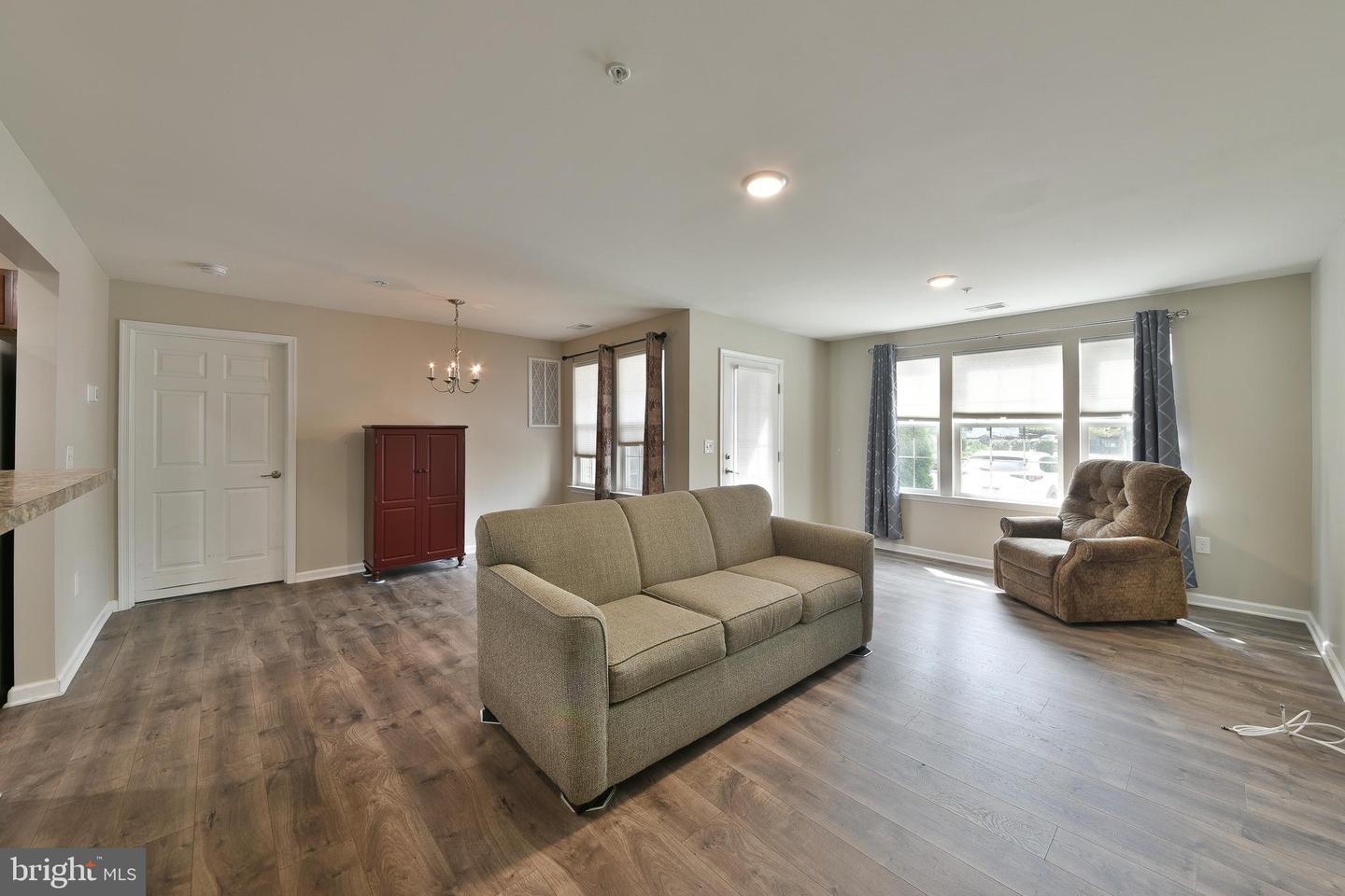 1512 Moore St #104
