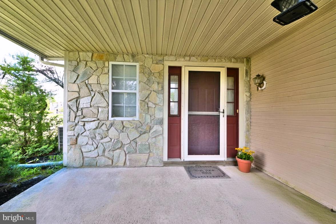 14 NUTMEG PLACE