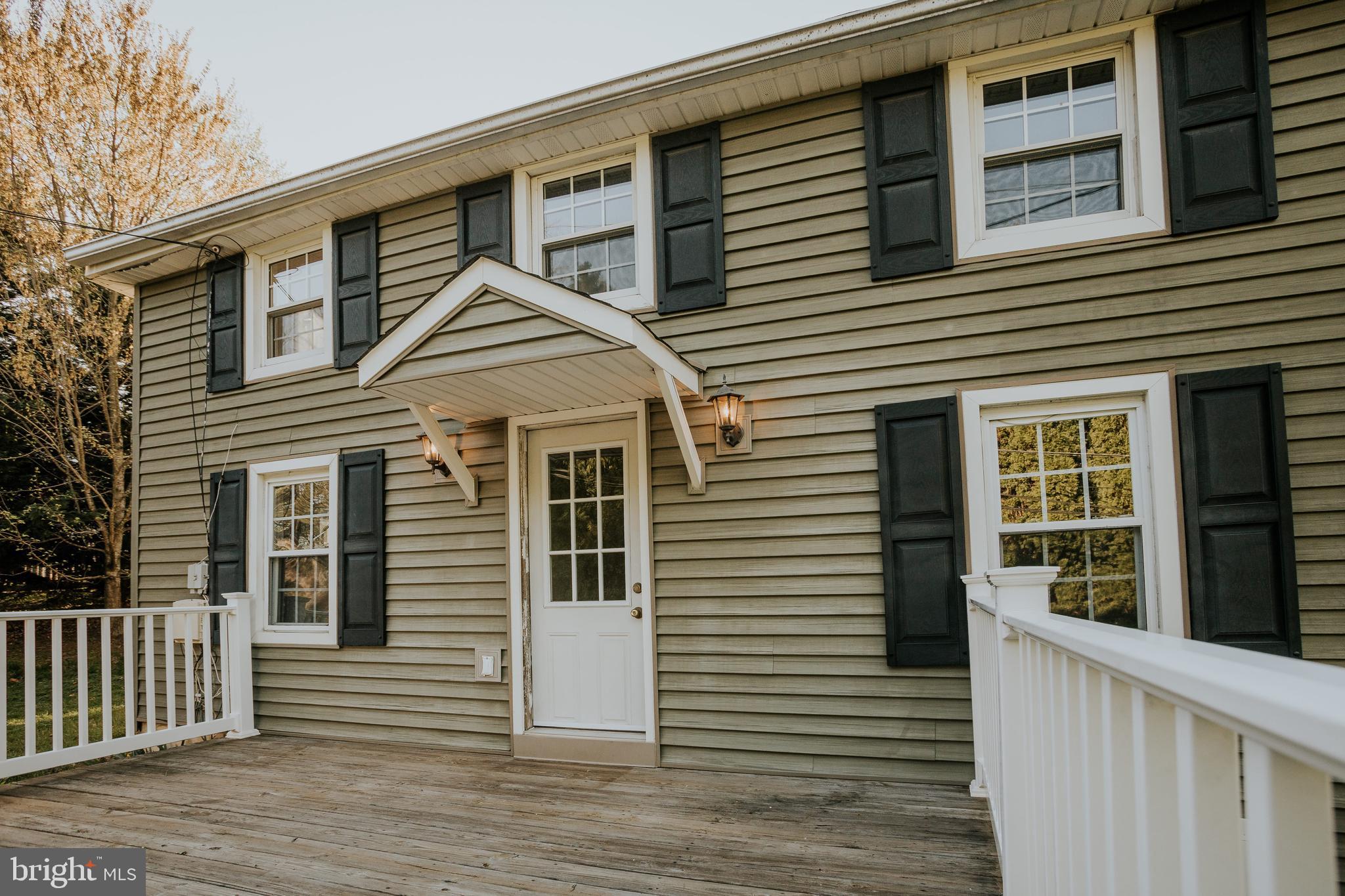 966 PAIGE COURT