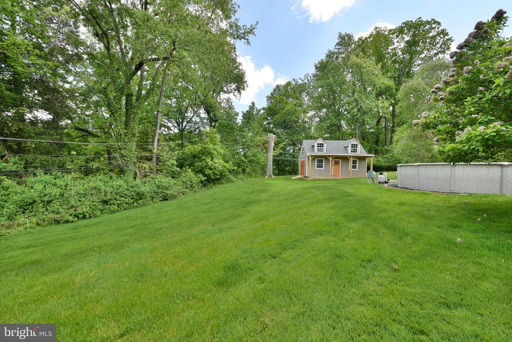 966 PAIGE COURT