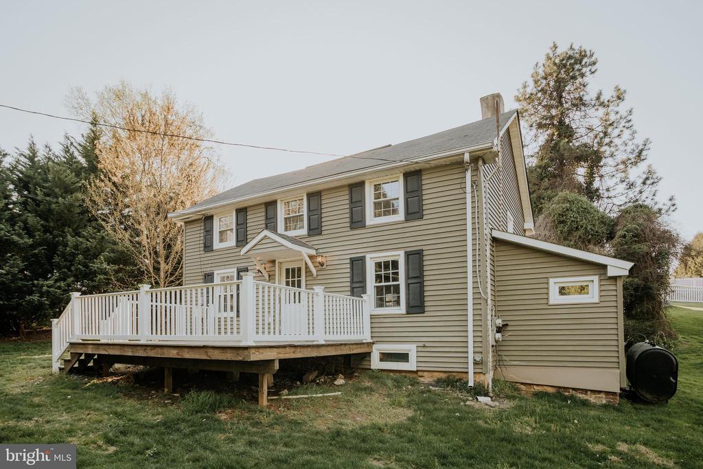 966 PAIGE COURT