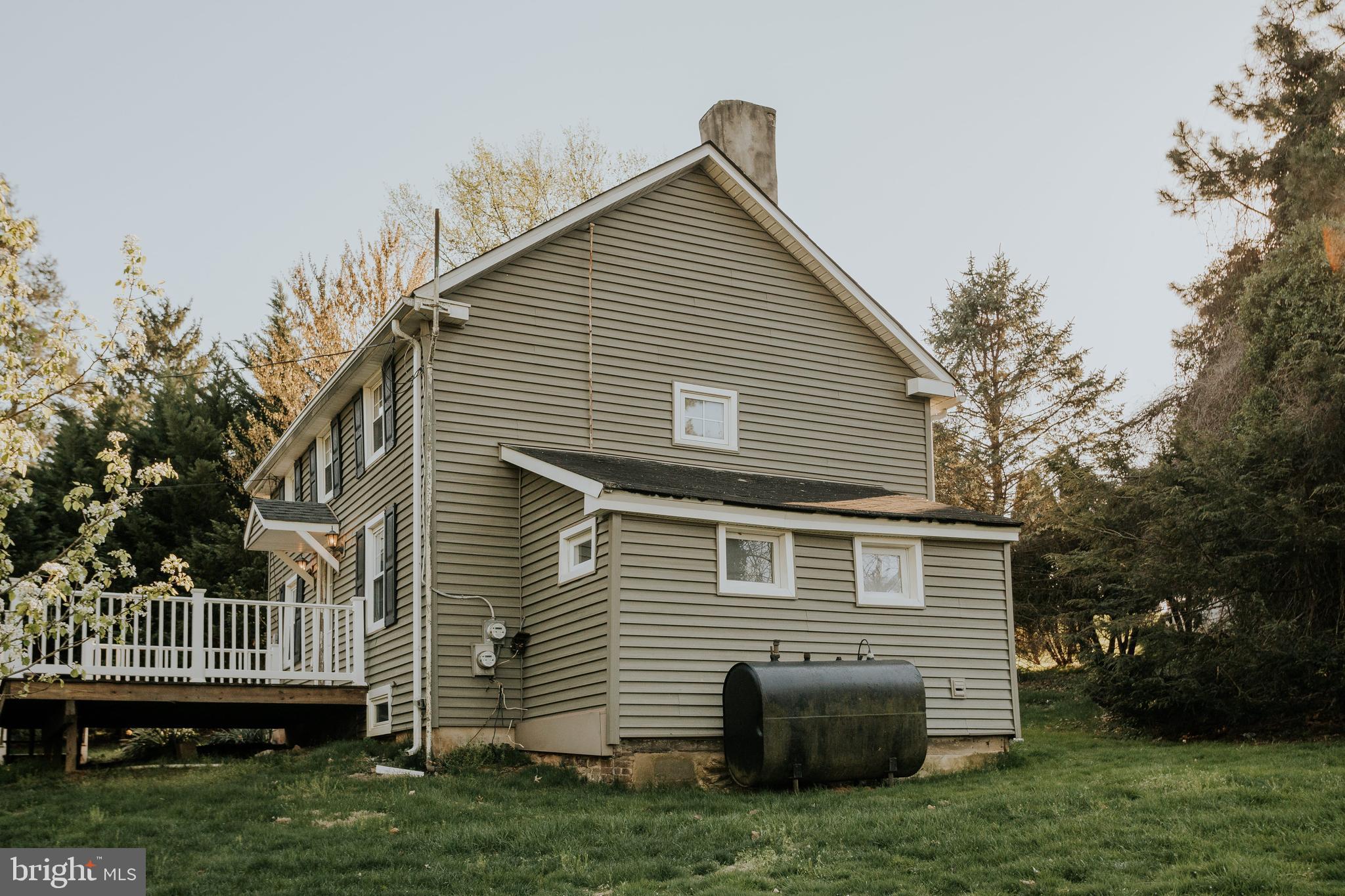 966 PAIGE COURT