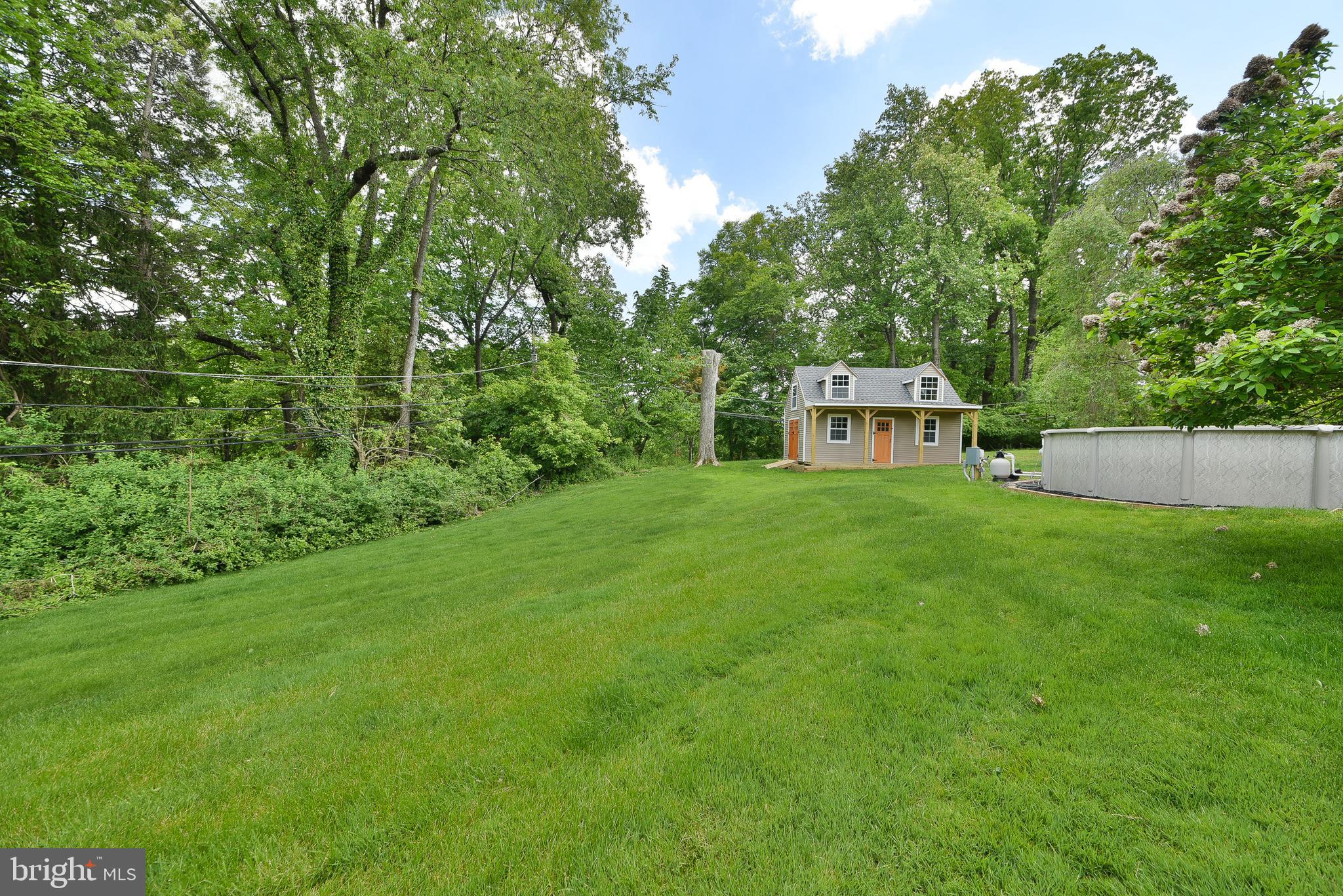 966 PAIGE COURT