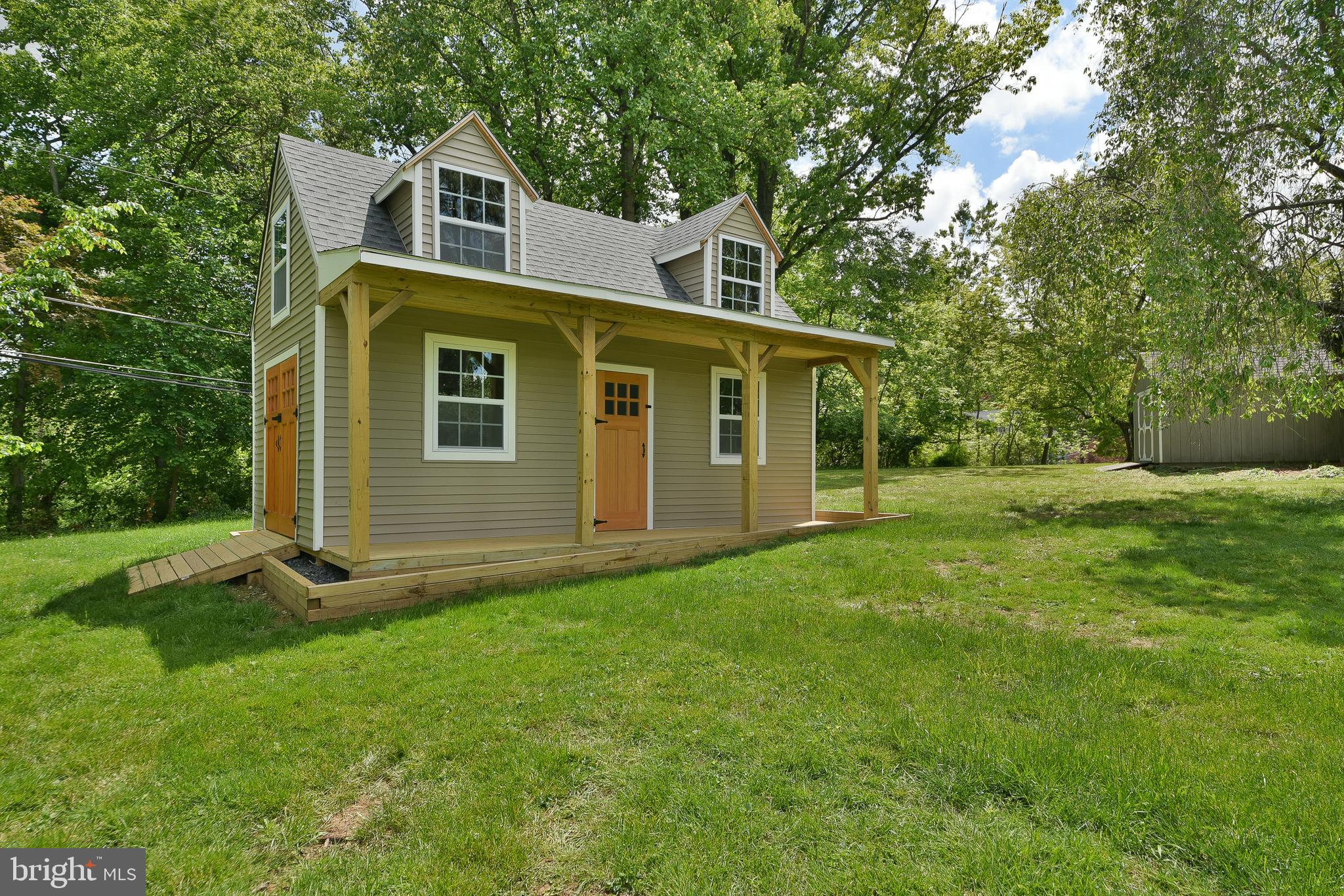 966 PAIGE COURT