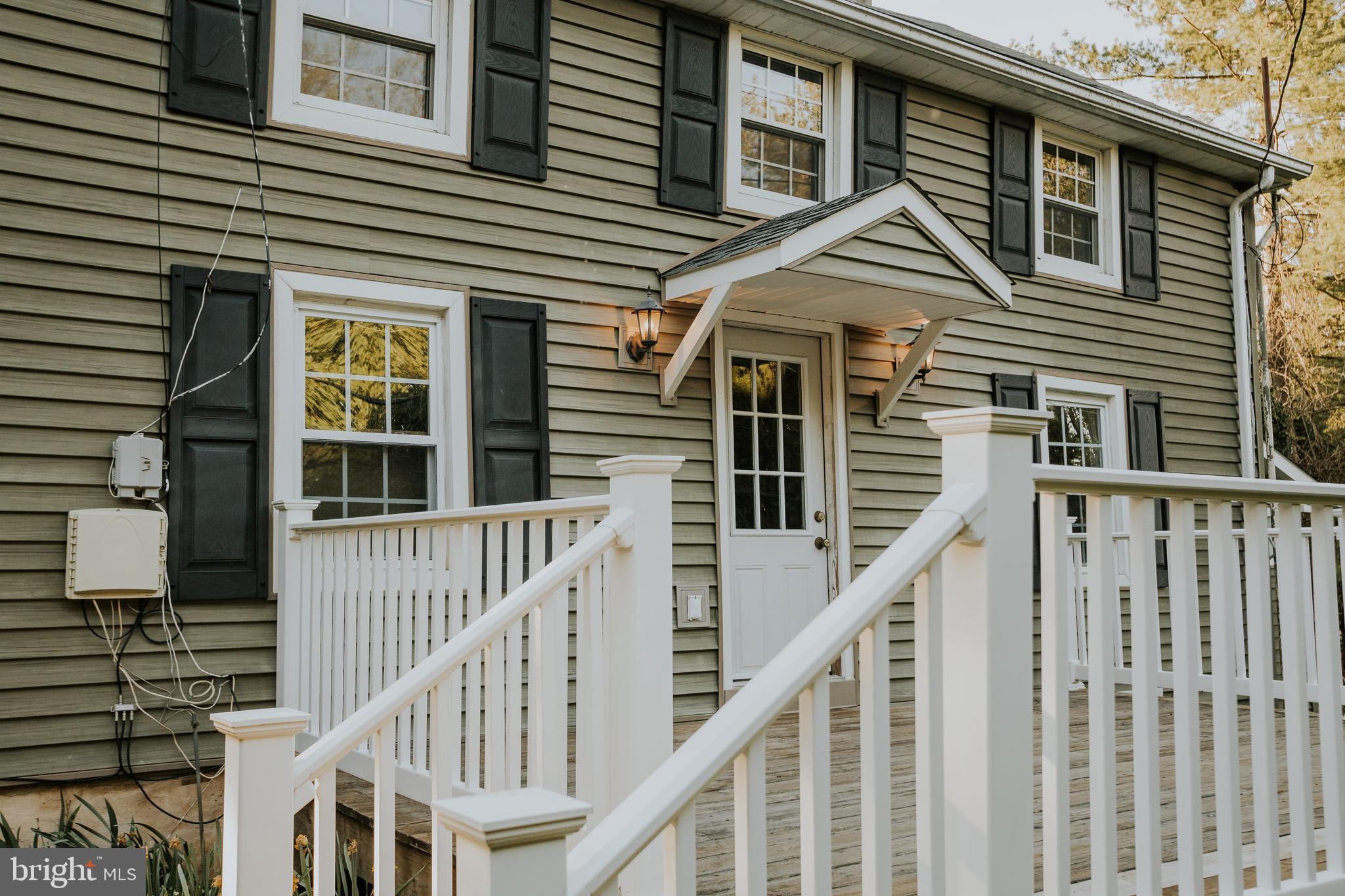 966 PAIGE COURT