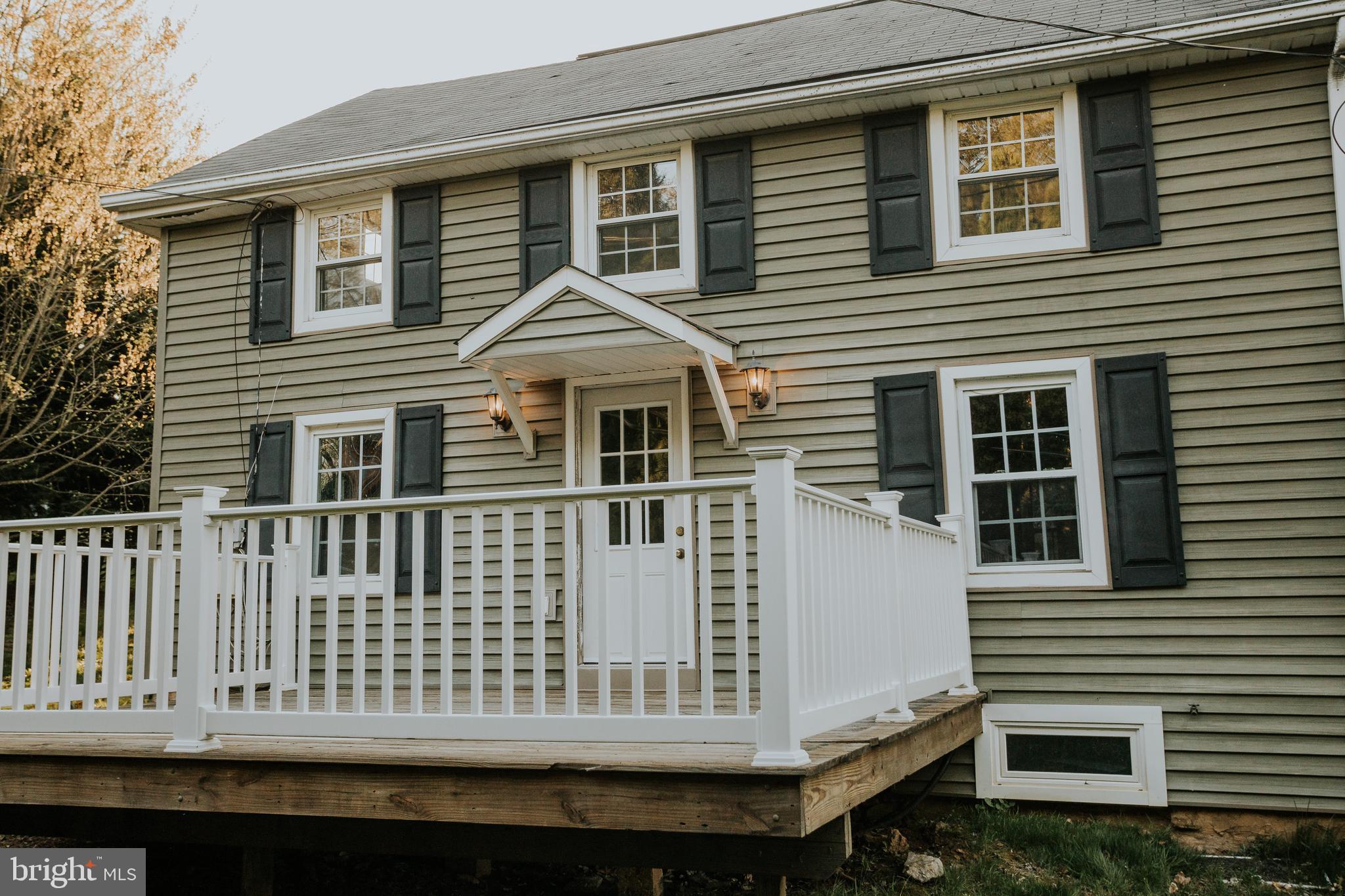966 PAIGE COURT