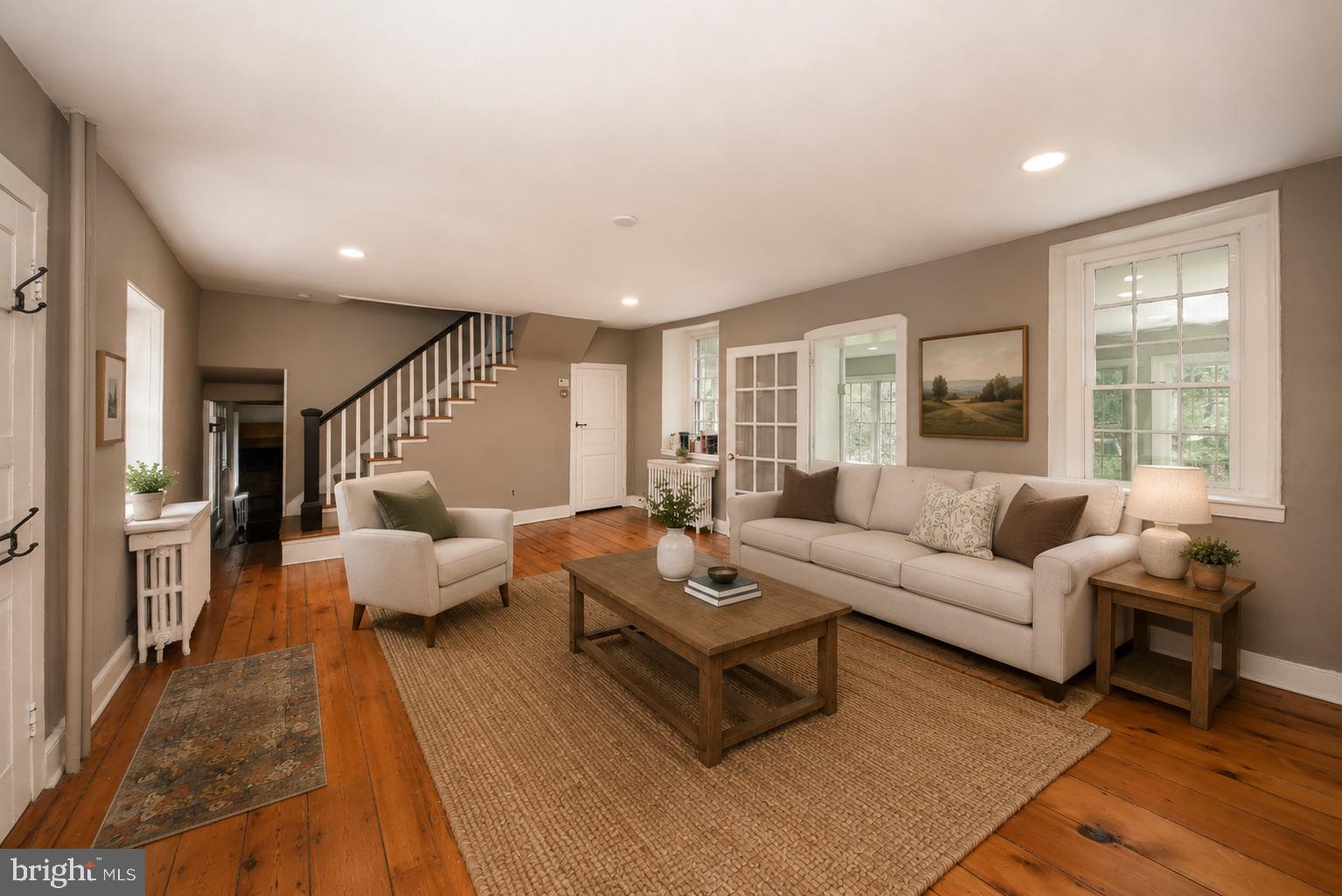 966 PAIGE COURT