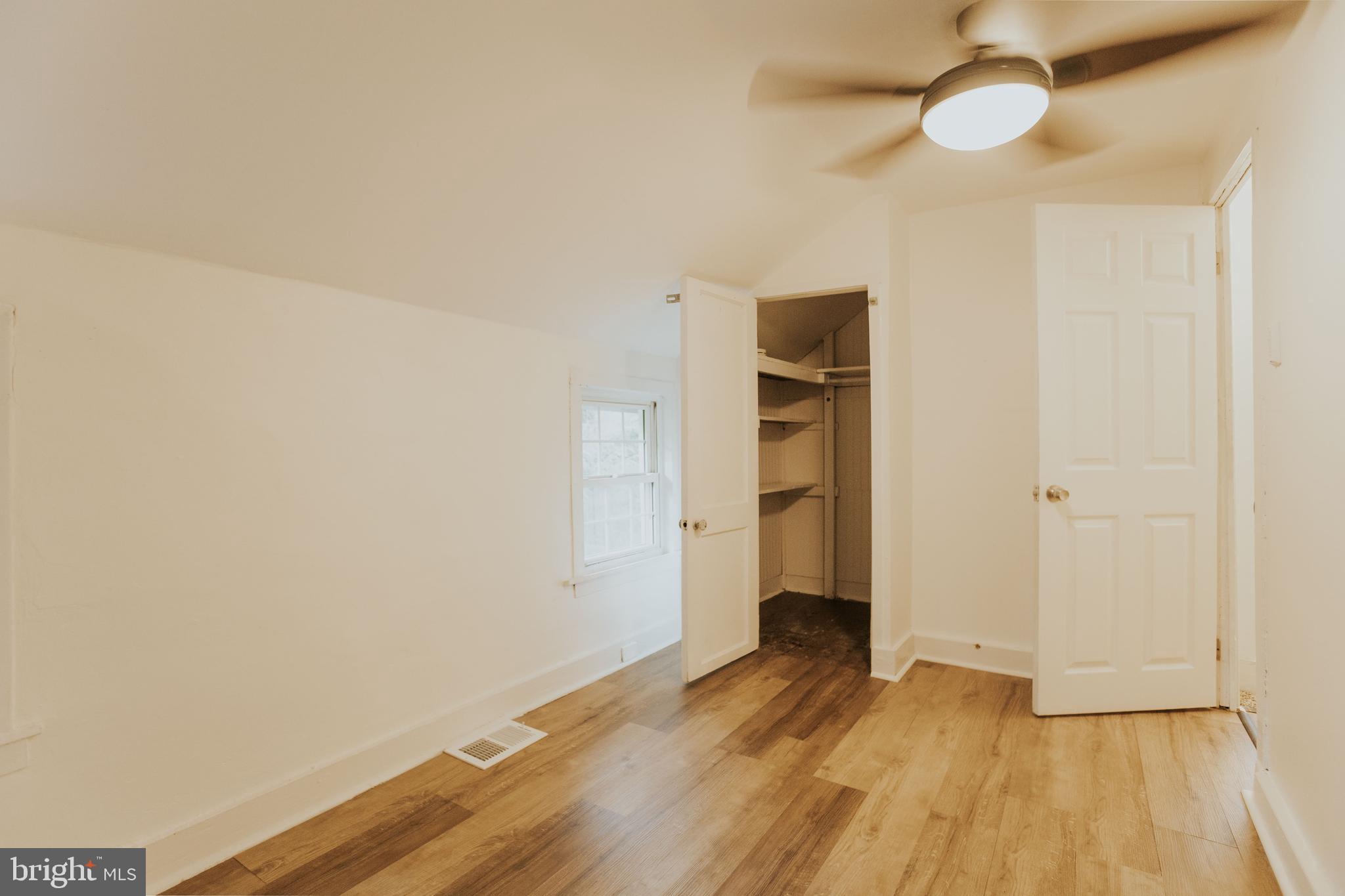 966 PAIGE COURT