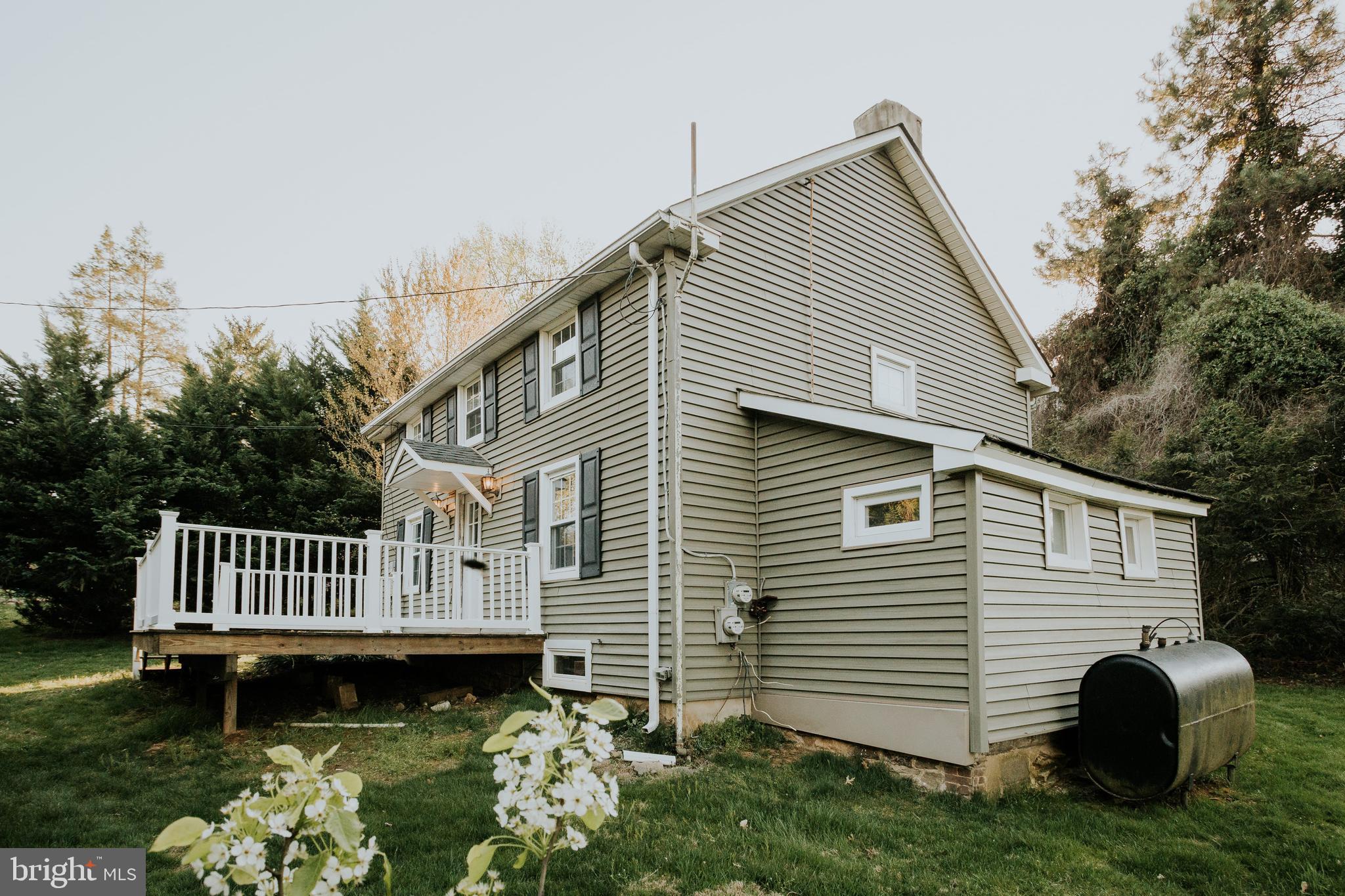 966 PAIGE COURT