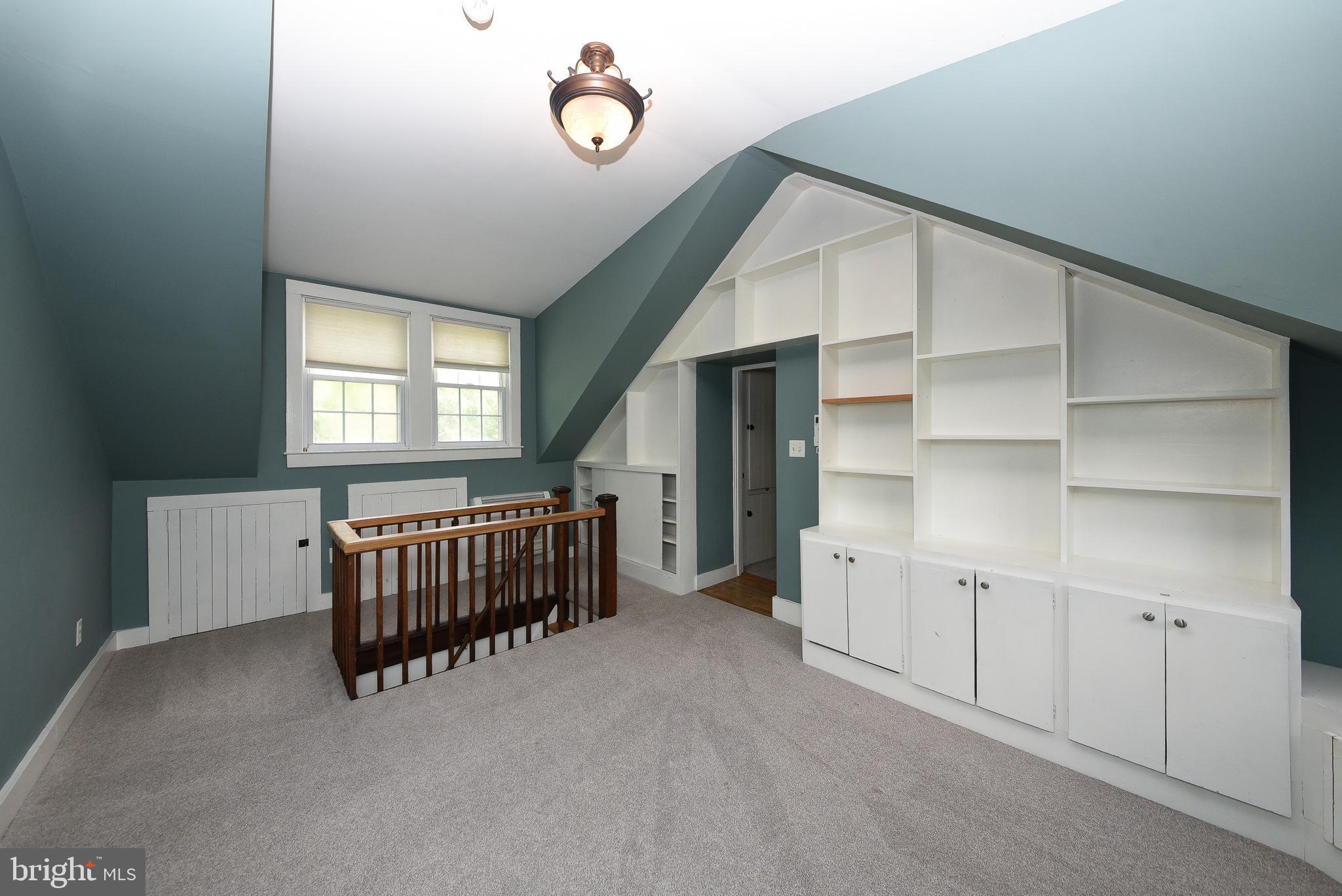 966 PAIGE COURT