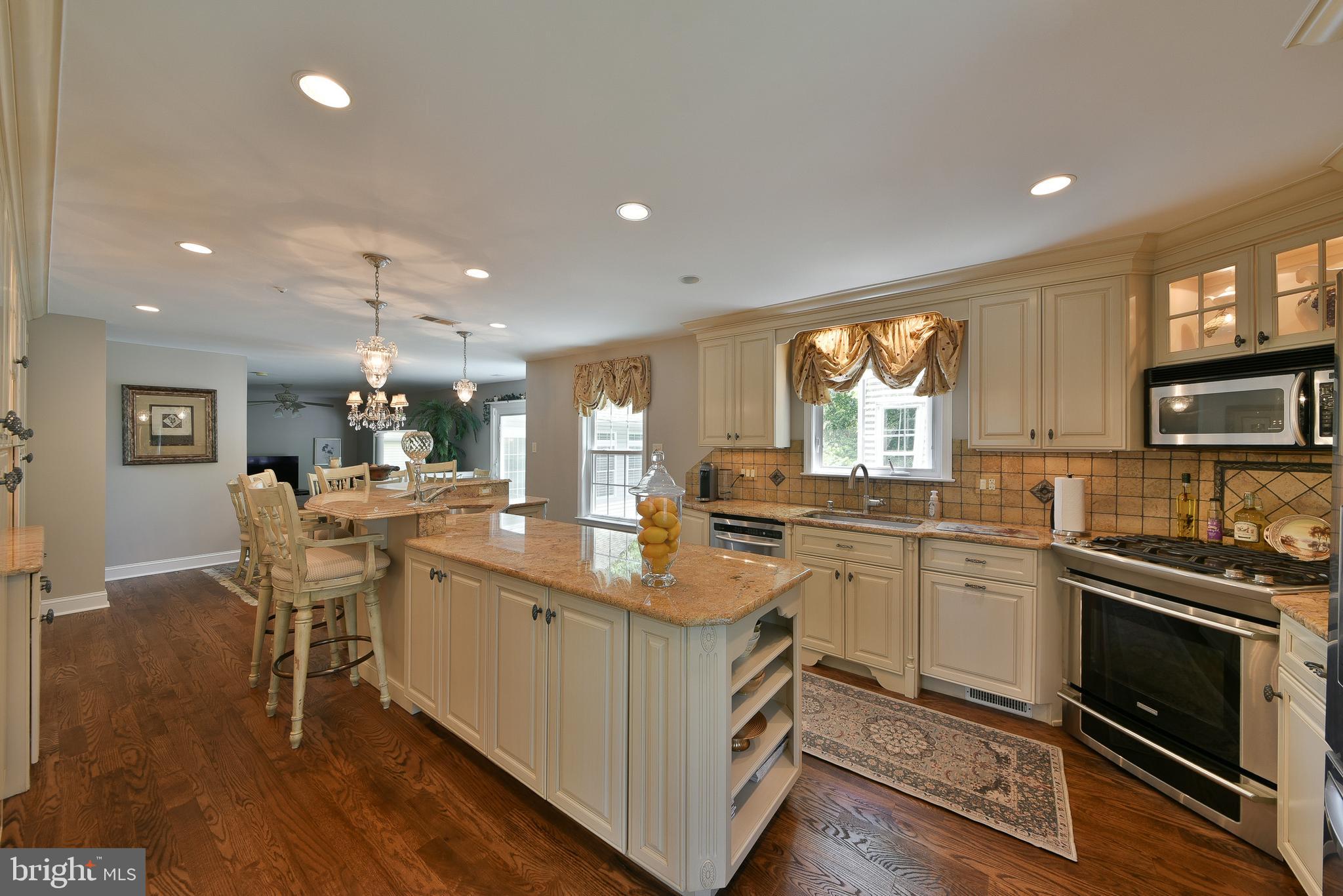 552 ZINN DRIVE