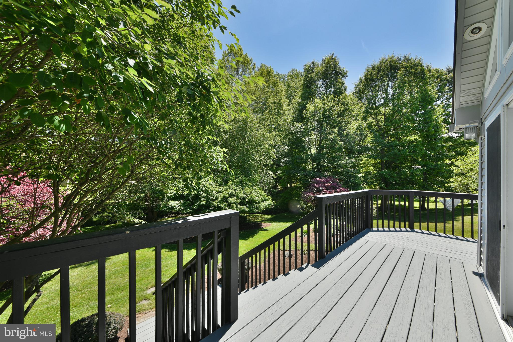 552 ZINN DRIVE