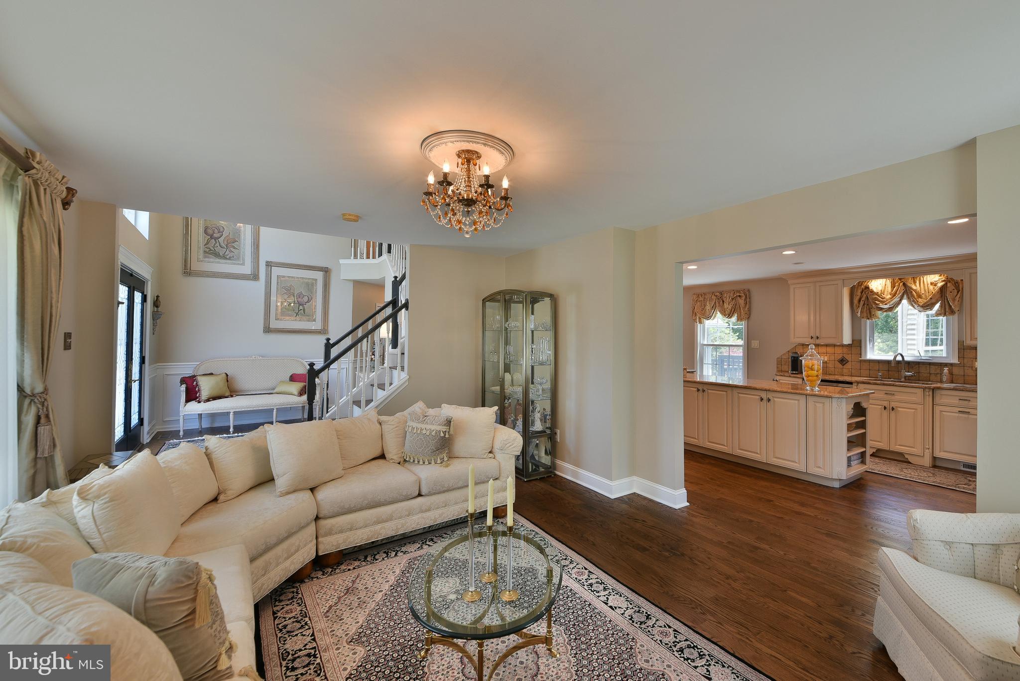 552 ZINN DRIVE