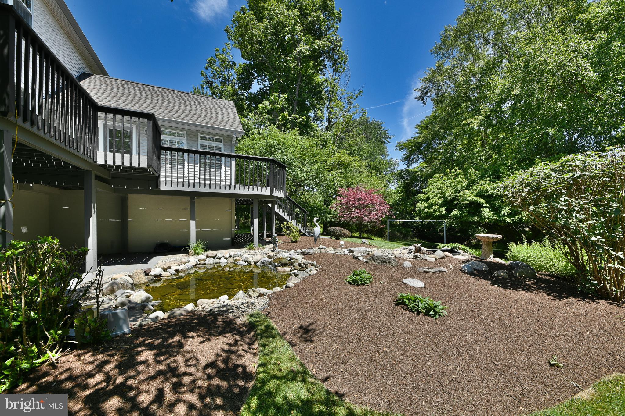 552 ZINN DRIVE