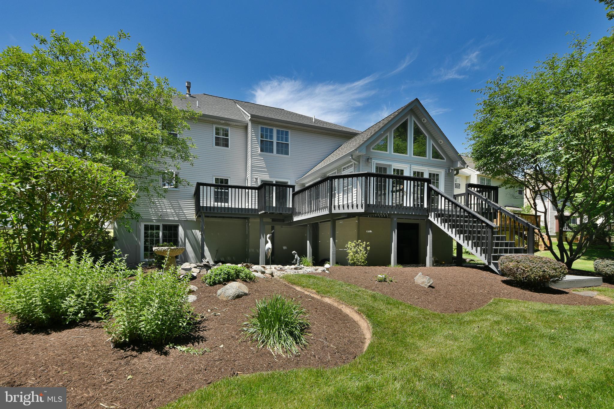552 ZINN DRIVE