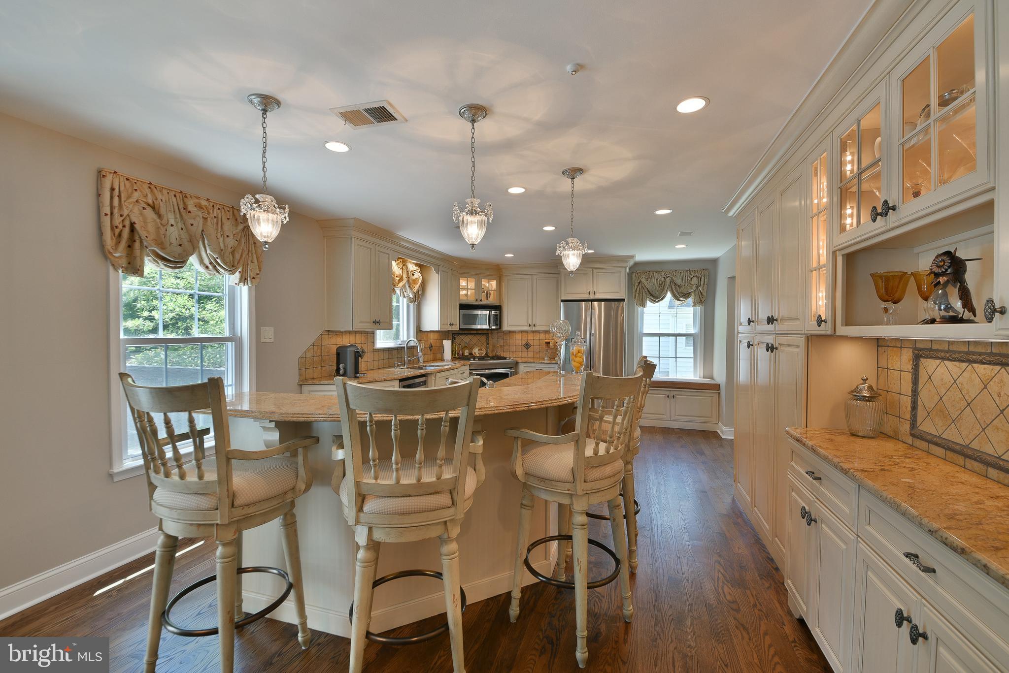 552 ZINN DRIVE