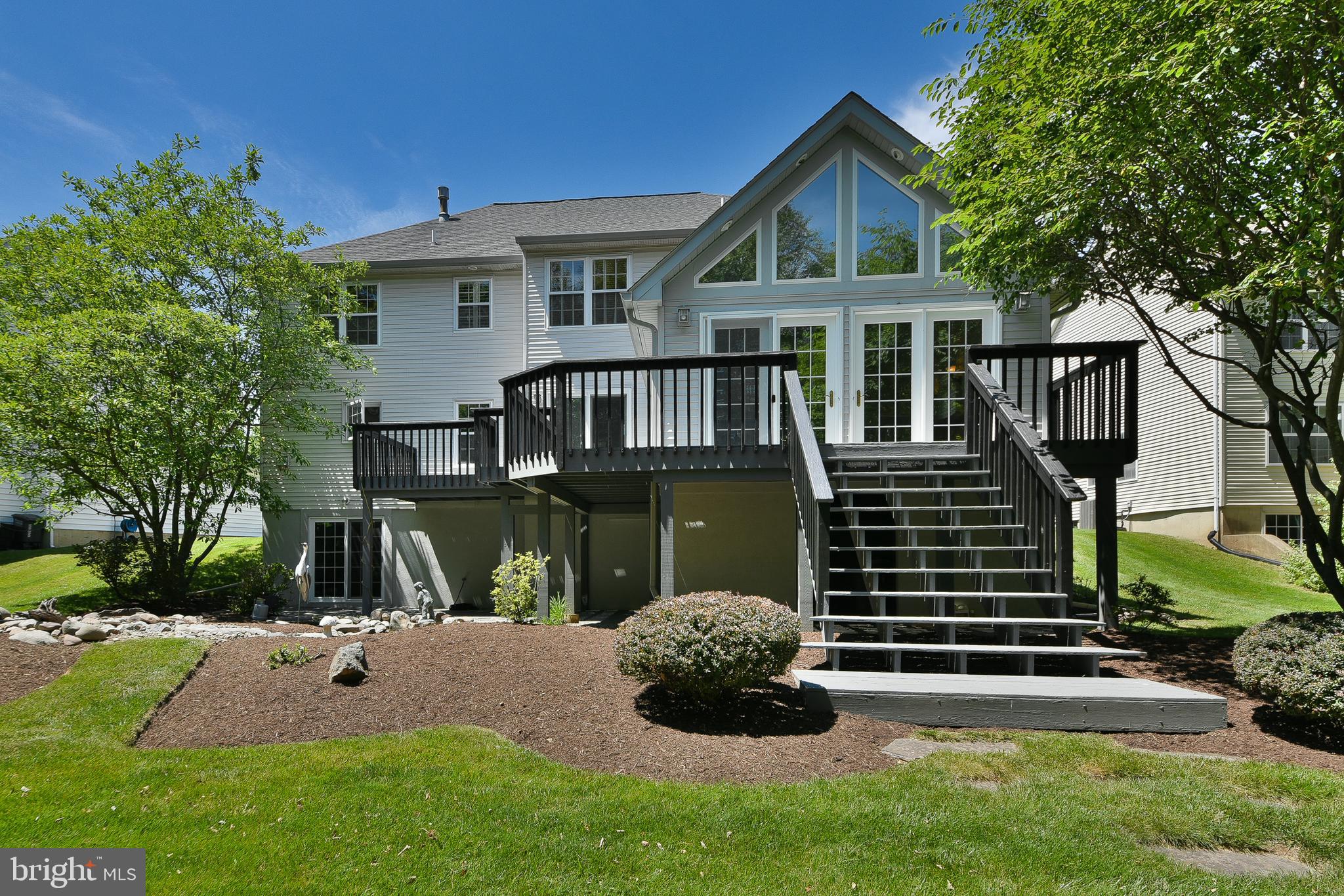 552 ZINN DRIVE