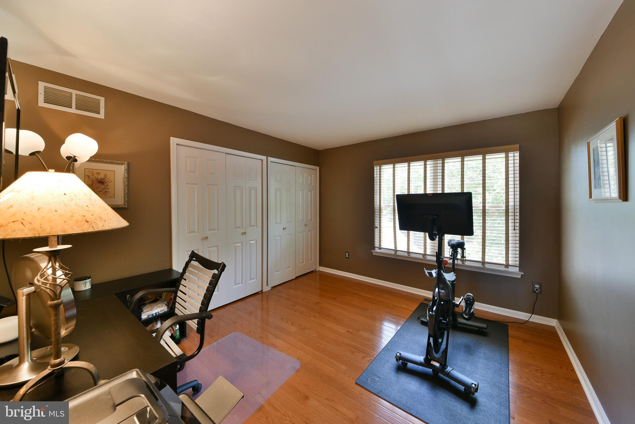 552 ZINN DRIVE