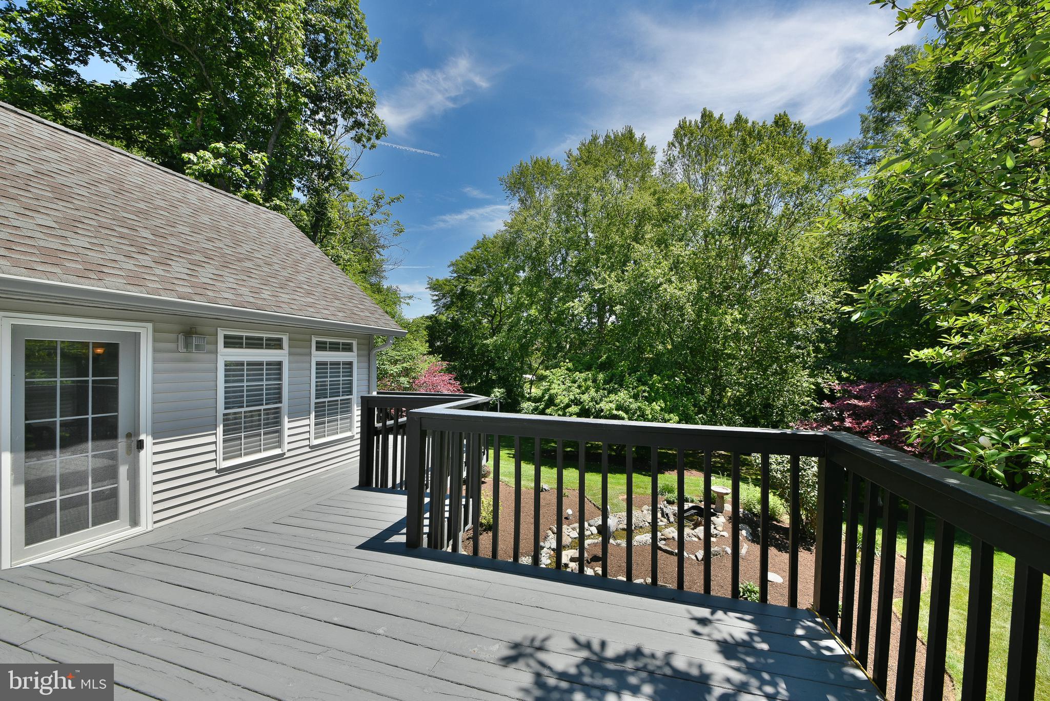 552 ZINN DRIVE