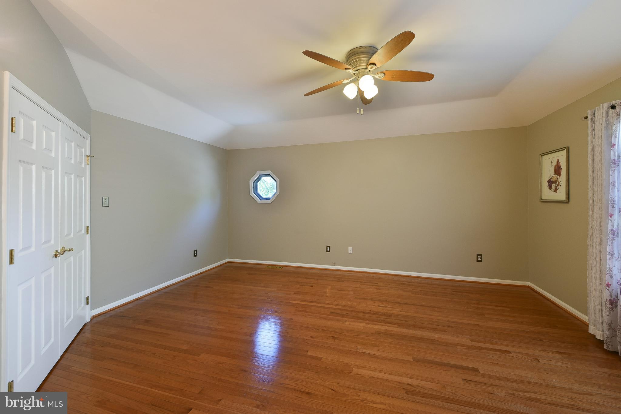 552 ZINN DRIVE