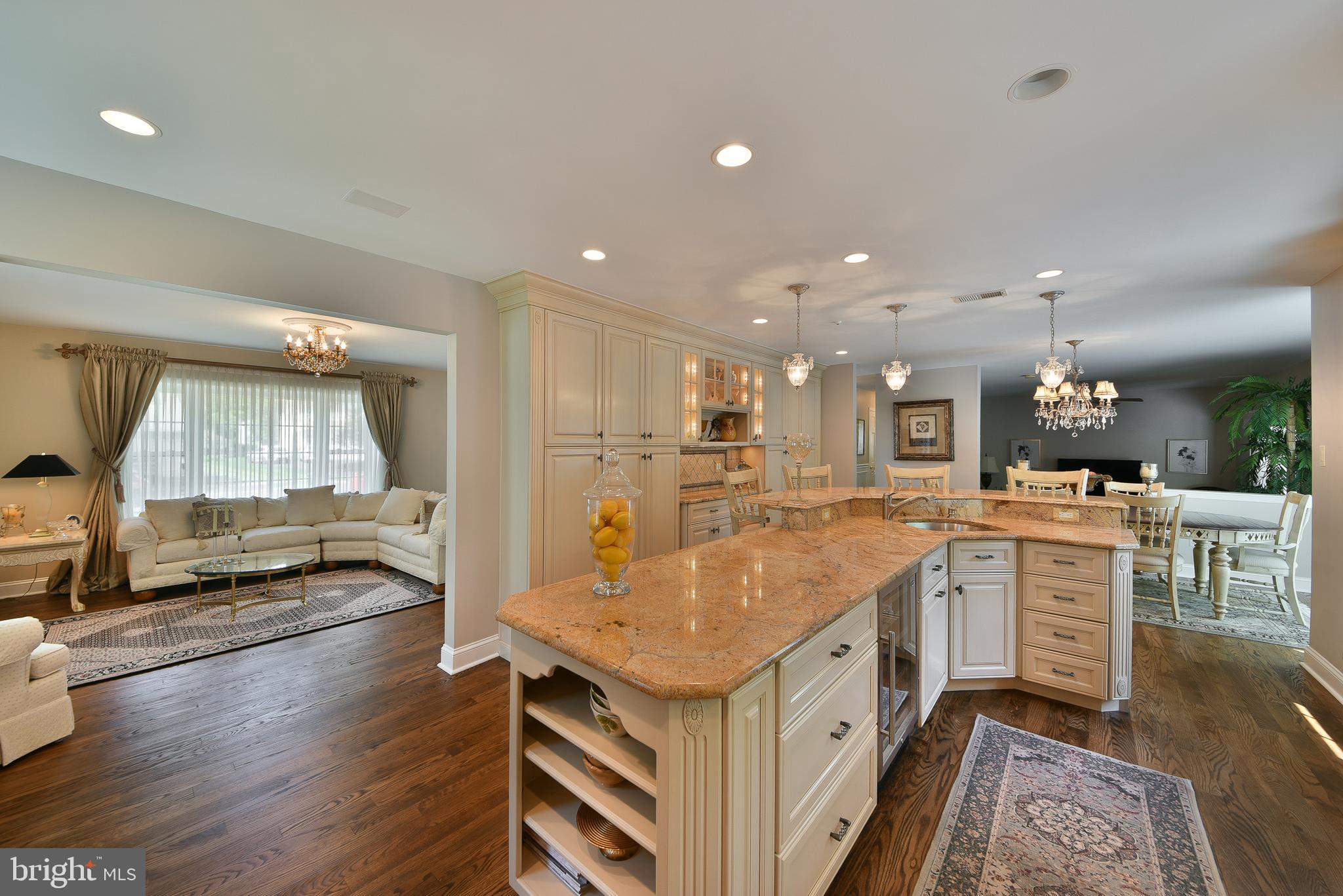 552 ZINN DRIVE