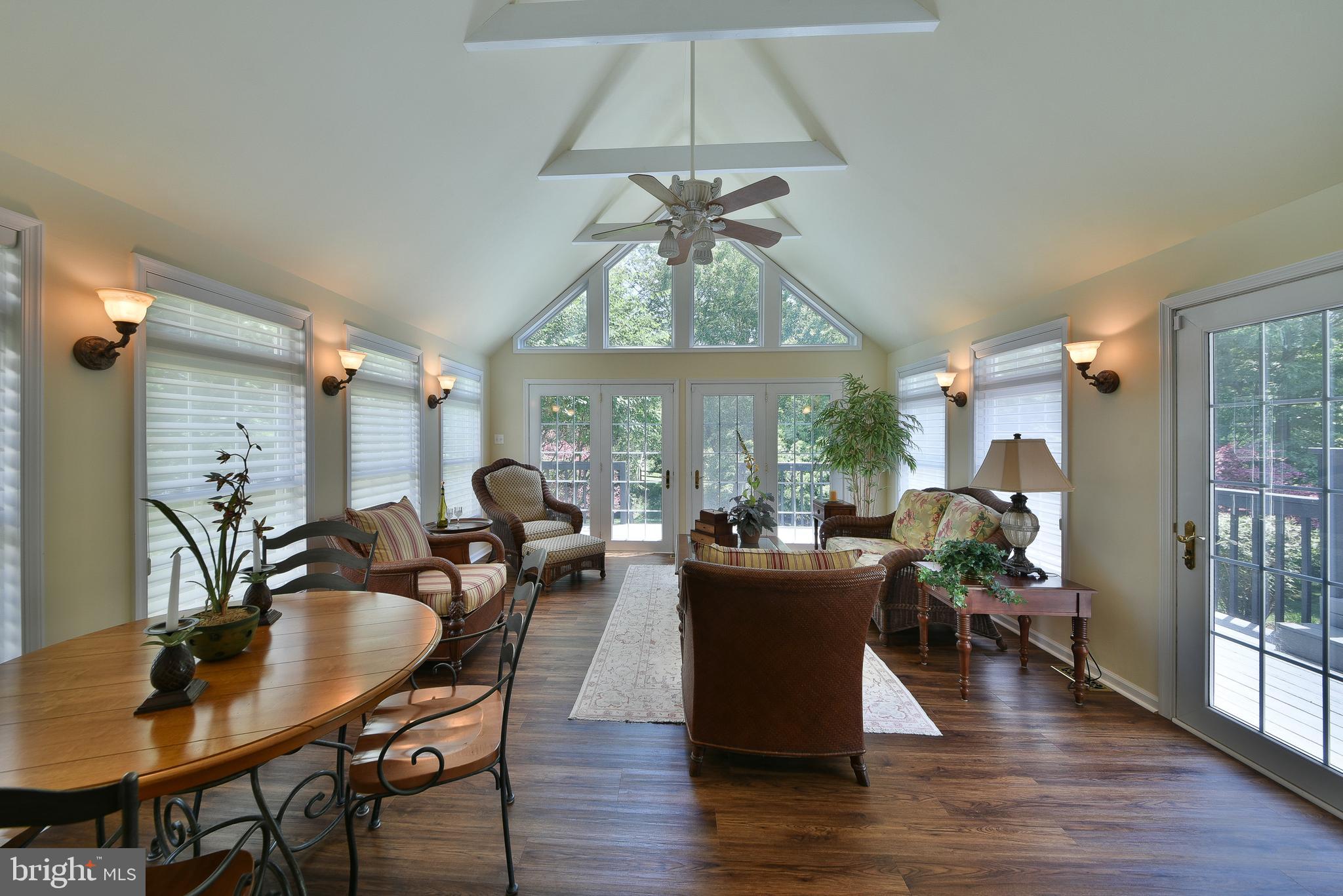 552 ZINN DRIVE