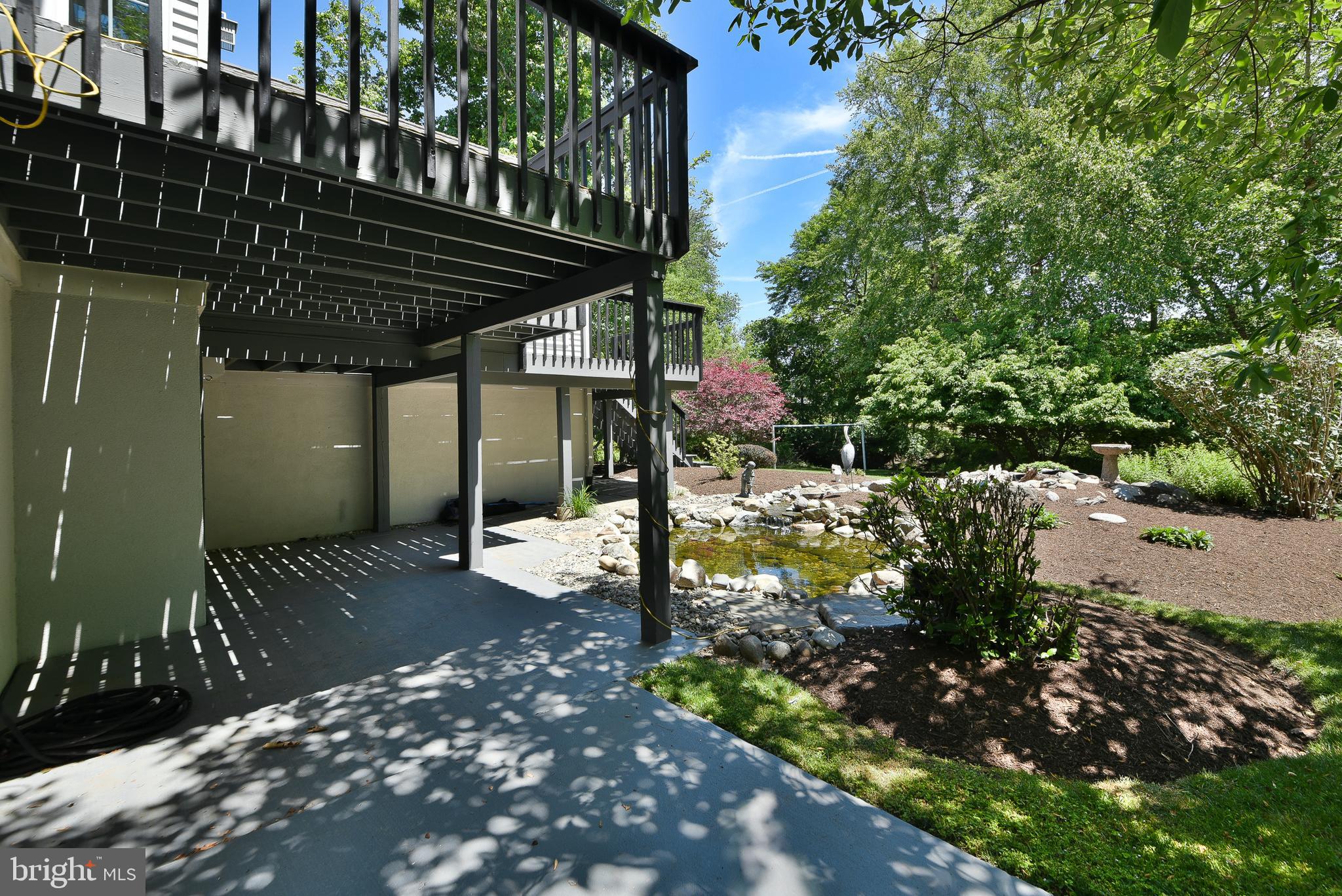 552 ZINN DRIVE