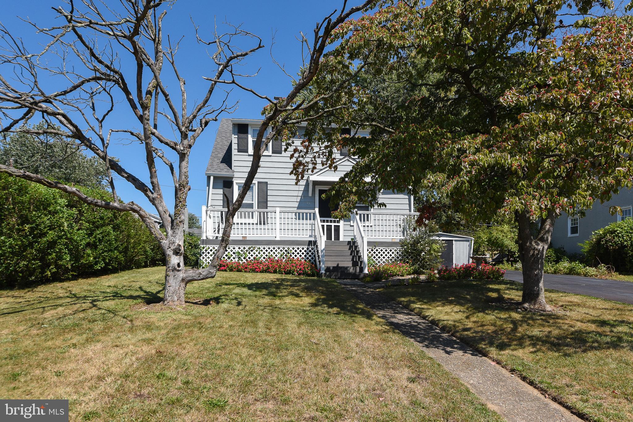 32 NORWYN ROAD