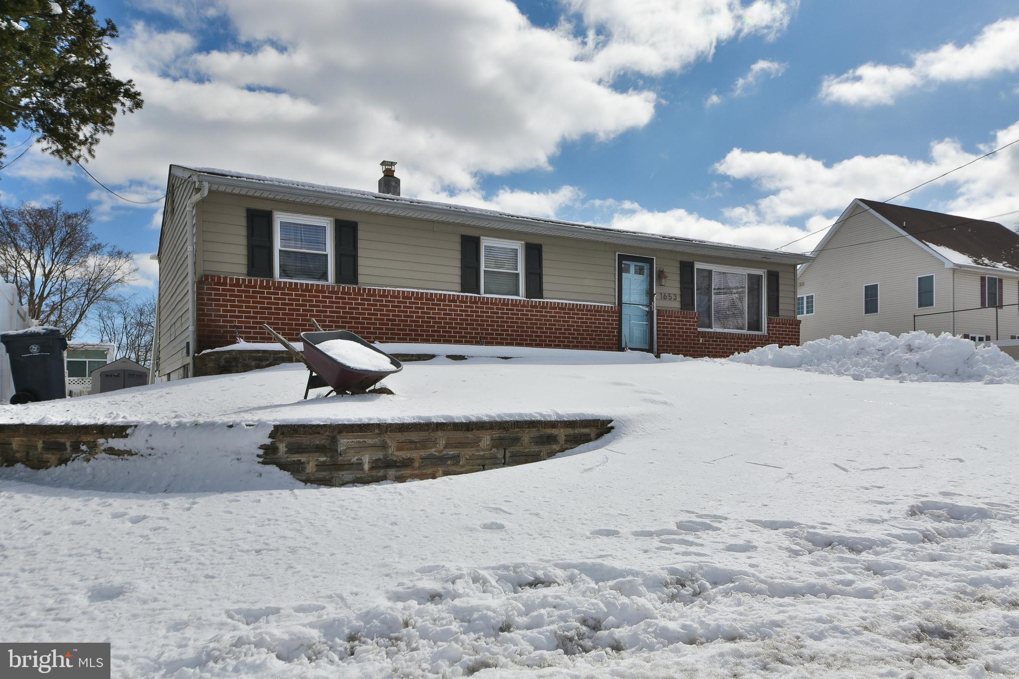 1653 FITZWATERTOWN ROAD