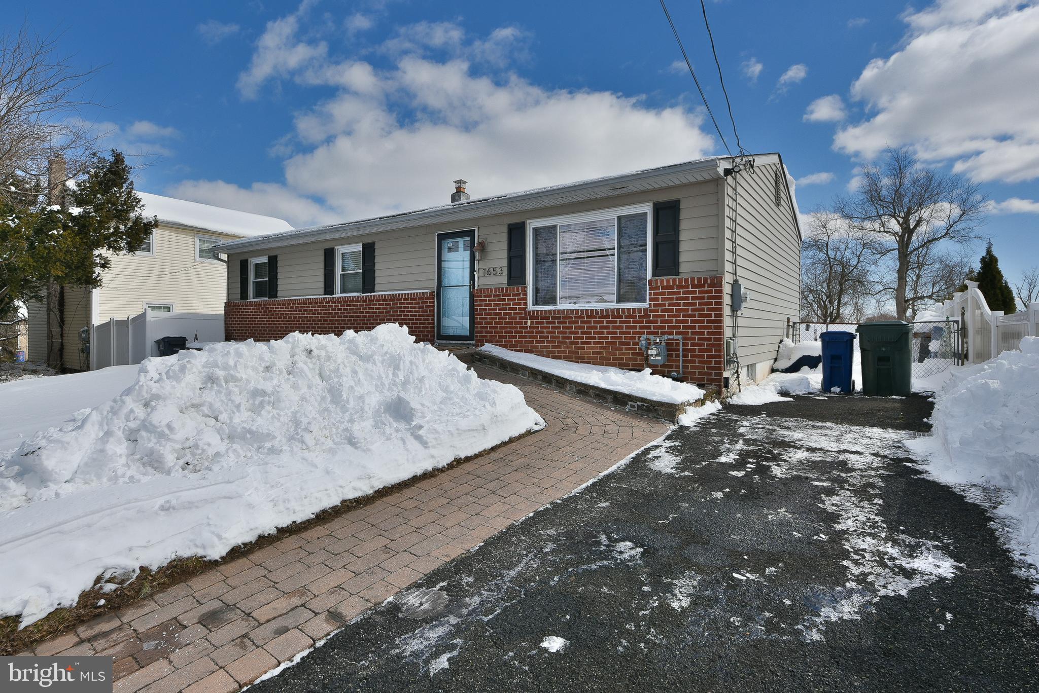 1653 FITZWATERTOWN ROAD