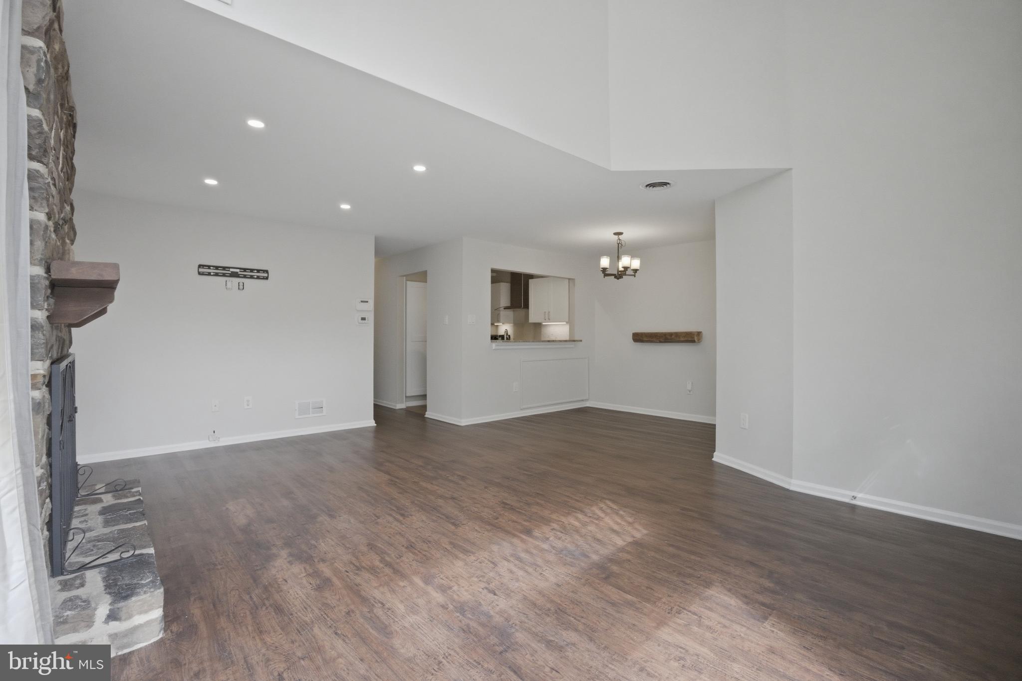31 BROOKSIDE COURT 31