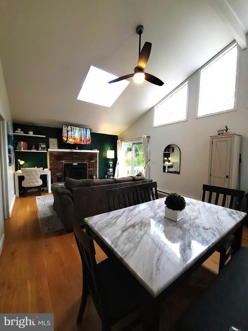 3142 CAROBETH DRIVE