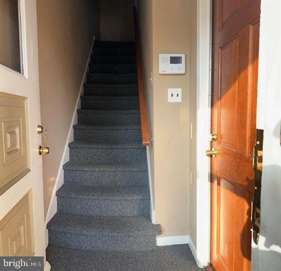 203 ROBBINS ST #SECOND FLOOR UNIT 2