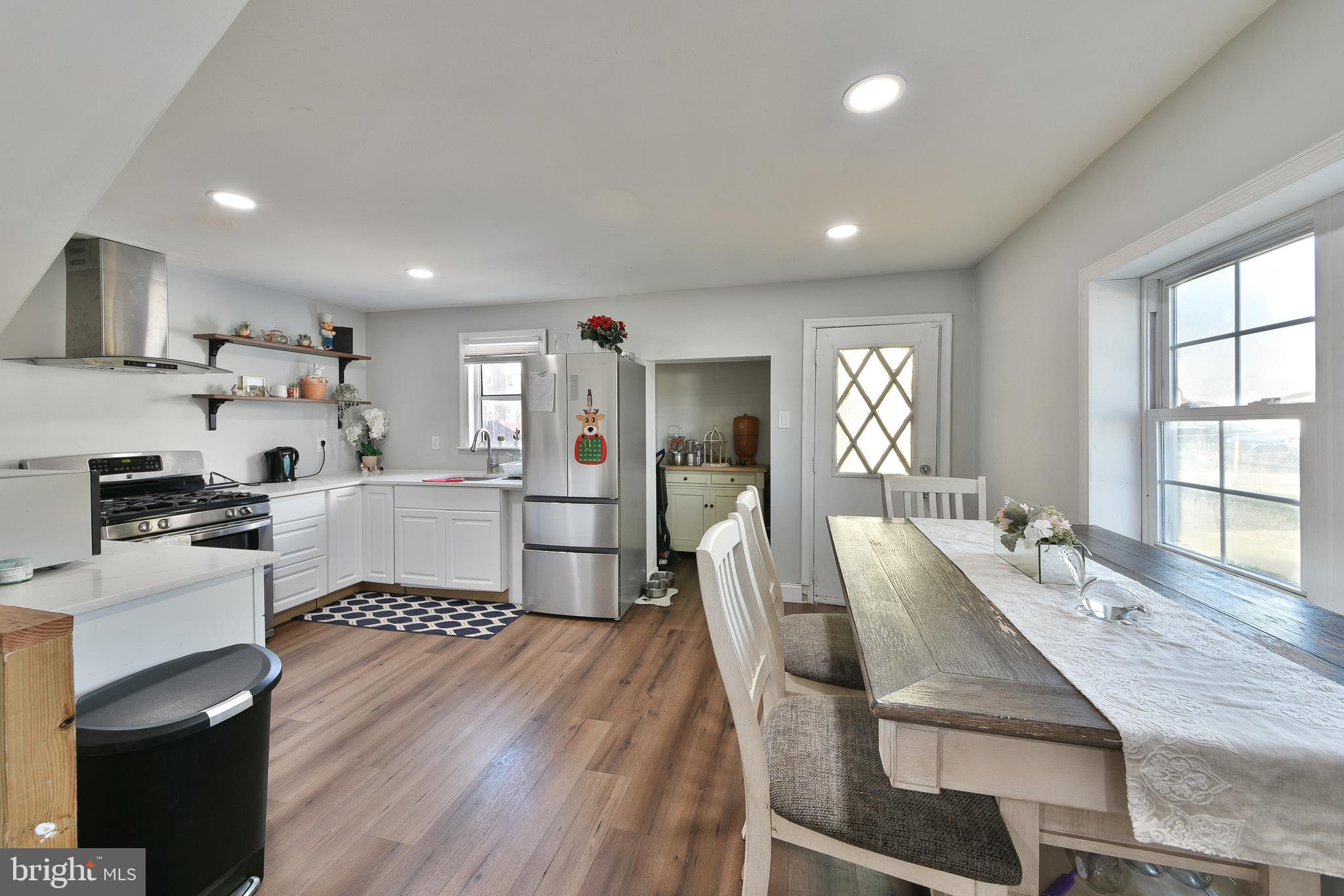 7528-32 LORETTO AVENUE