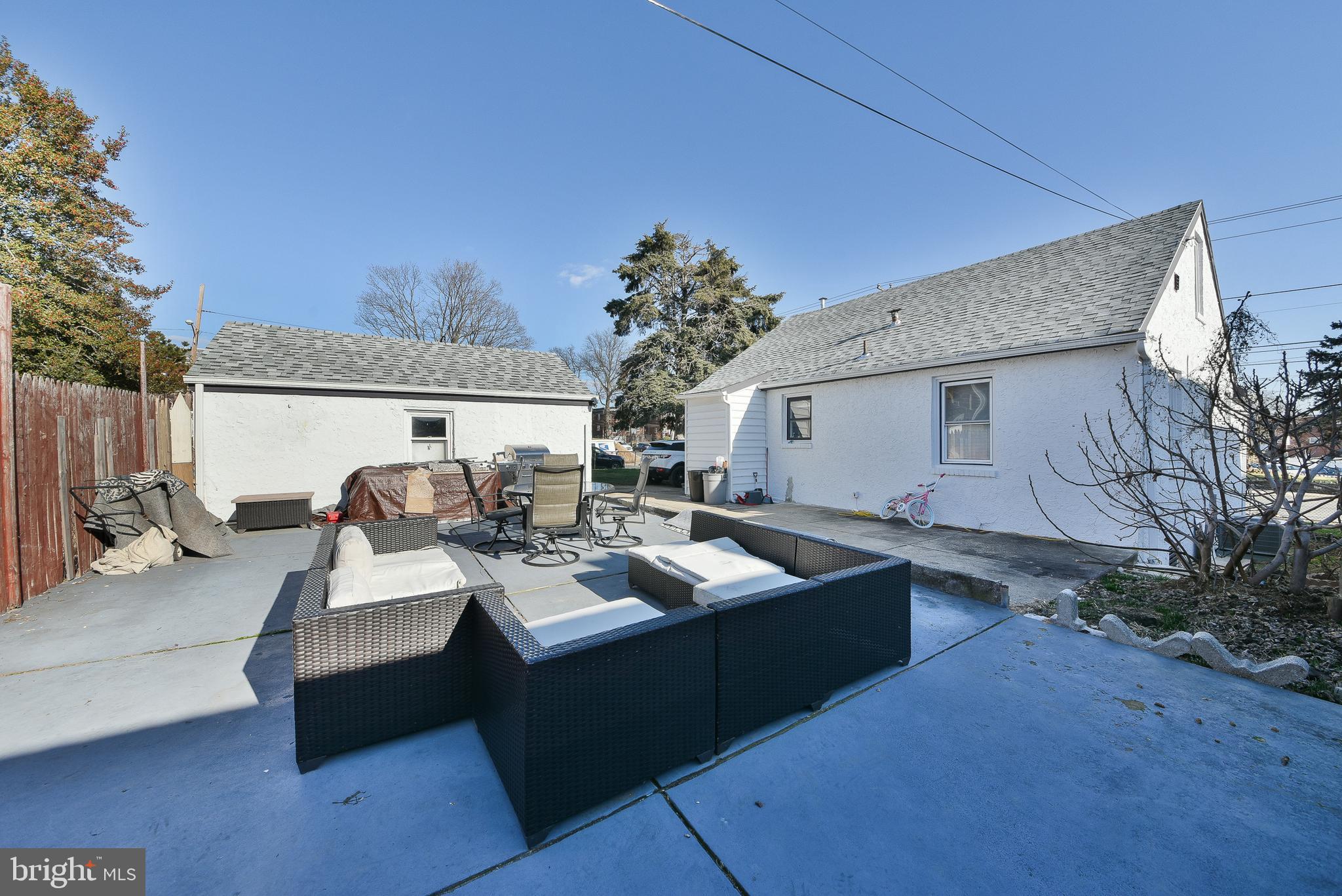 7528-32 LORETTO AVENUE