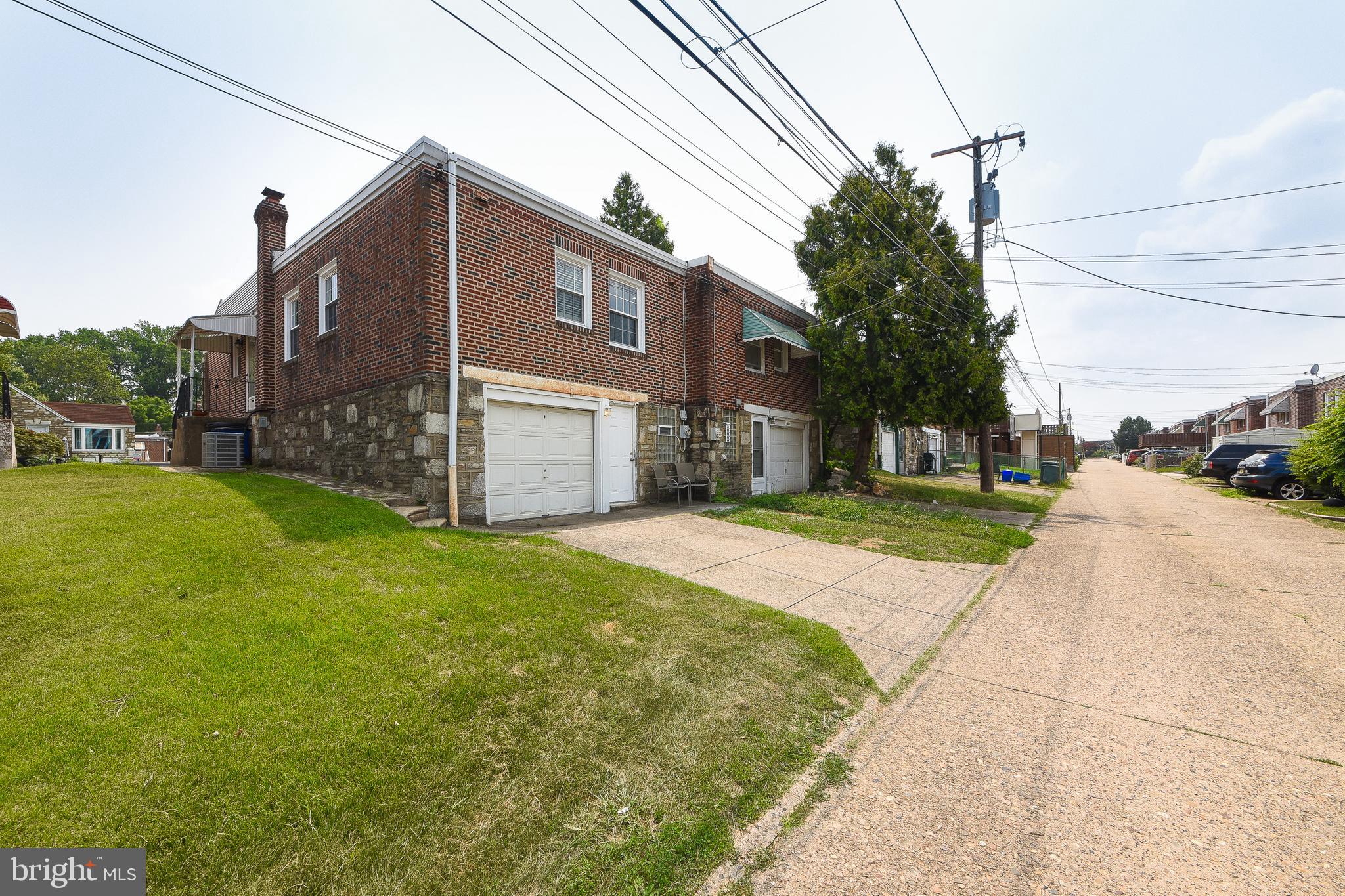 8142 Lister St