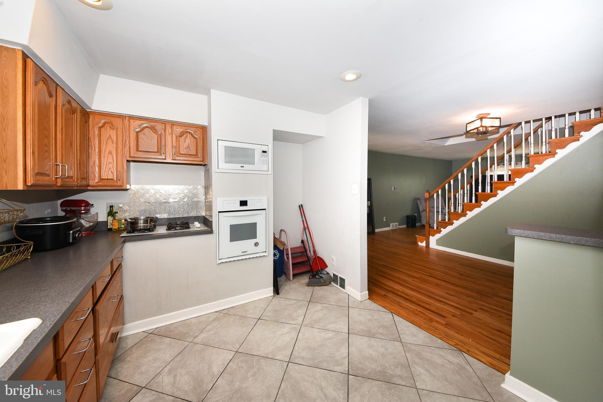 3629 Whitehall Ln